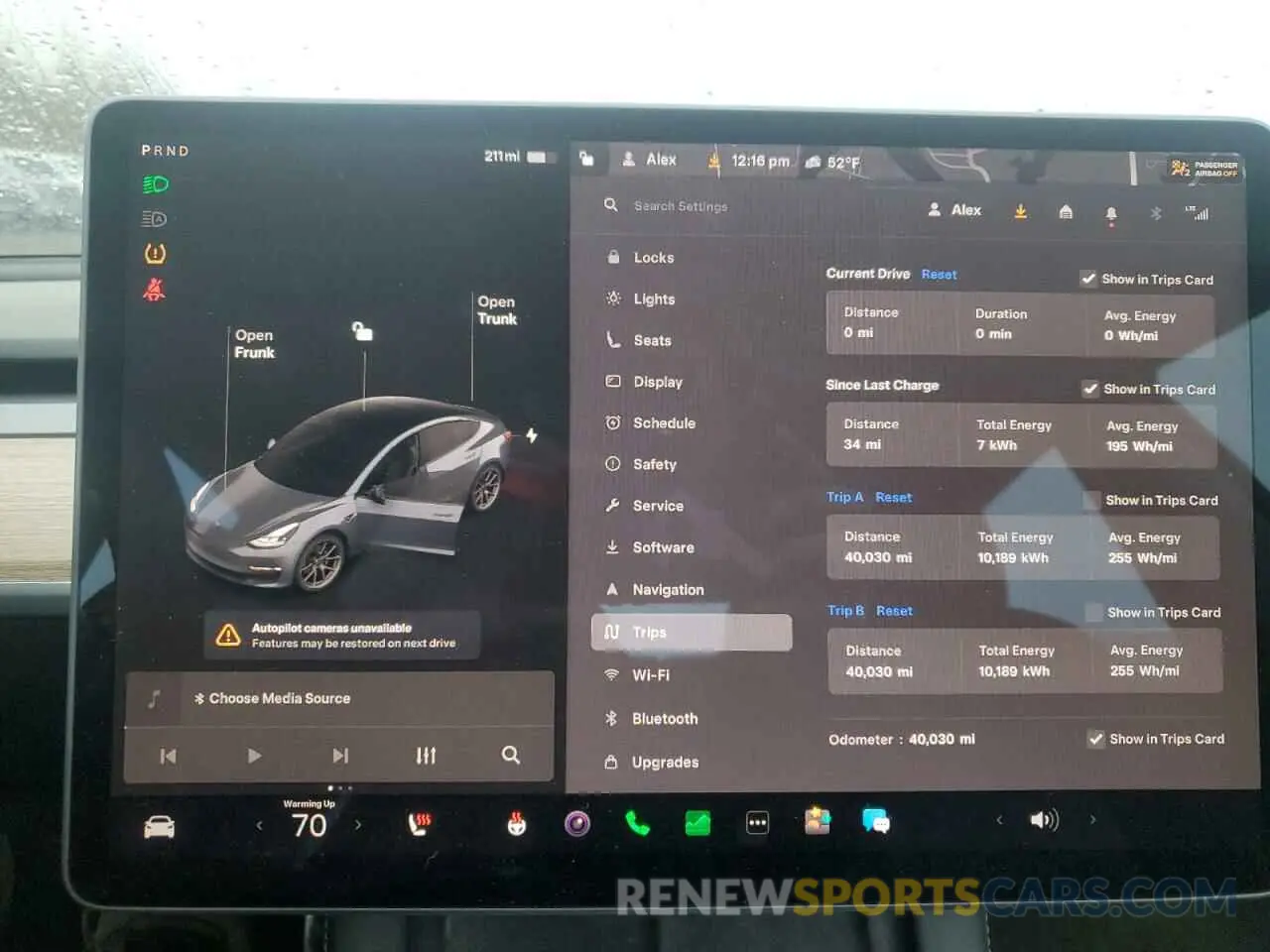 9 Photograph of a damaged car 5YJ3E1EB0NF120016 TESLA MODEL 3 2022