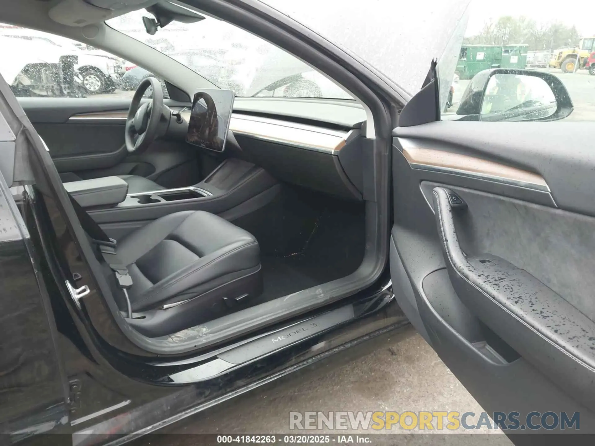5 Photograph of a damaged car 5YJ3E1EB0NF122249 TESLA MODEL 3 2022