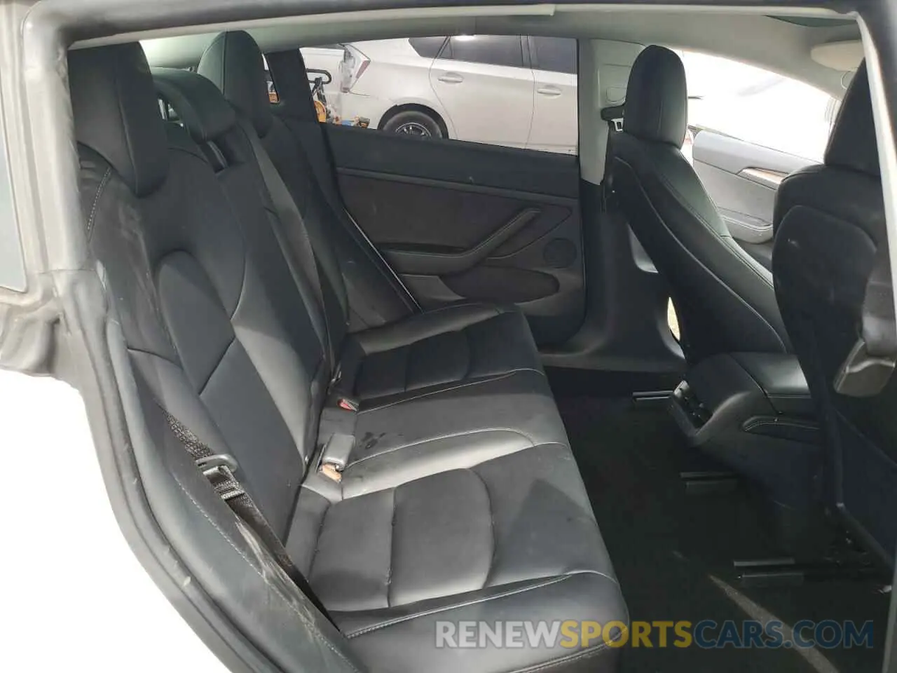 10 Photograph of a damaged car 5YJ3E1EB0NF123224 TESLA MODEL 3 2022