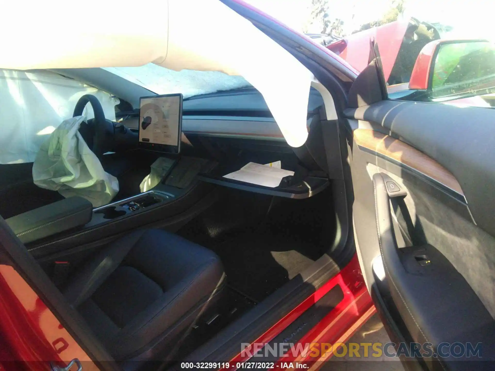 5 Photograph of a damaged car 5YJ3E1EB0NF133736 TESLA MODEL 3 2022