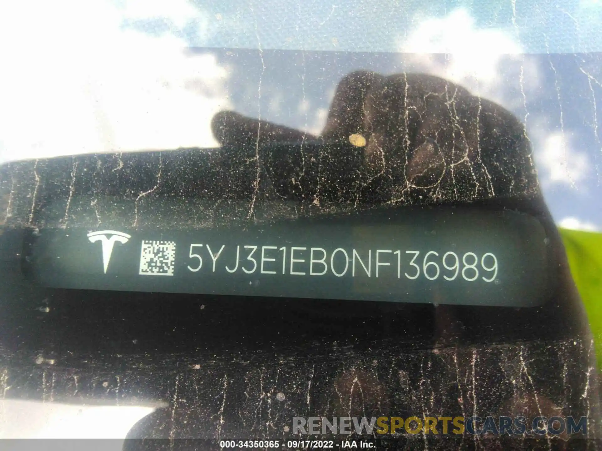 9 Photograph of a damaged car 5YJ3E1EB0NF136989 TESLA MODEL 3 2022