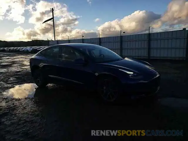 11 Photograph of a damaged car 5YJ3E1EB0NF147376 TESLA MODEL 3 2022