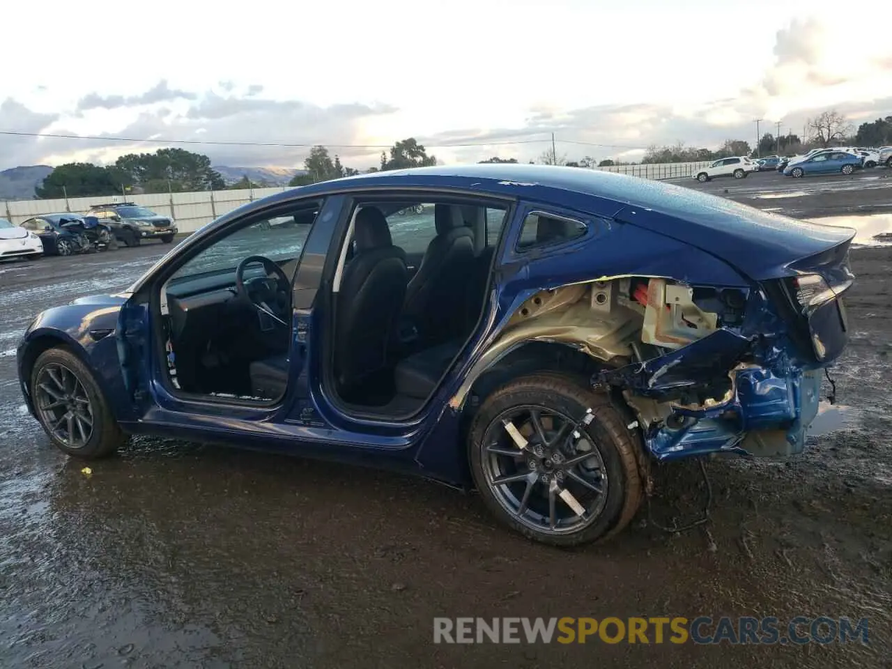 2 Photograph of a damaged car 5YJ3E1EB0NF147376 TESLA MODEL 3 2022