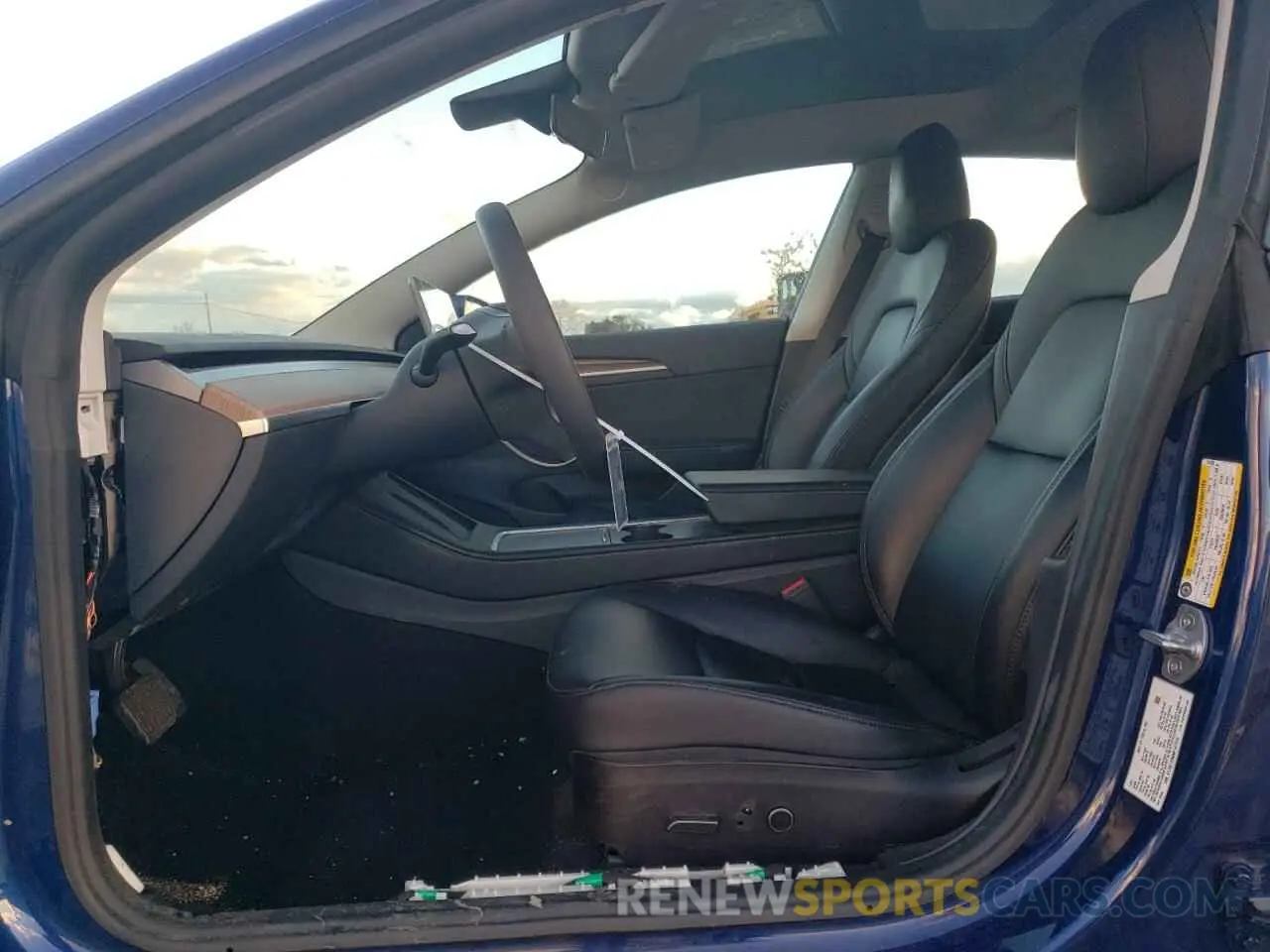 7 Photograph of a damaged car 5YJ3E1EB0NF147376 TESLA MODEL 3 2022