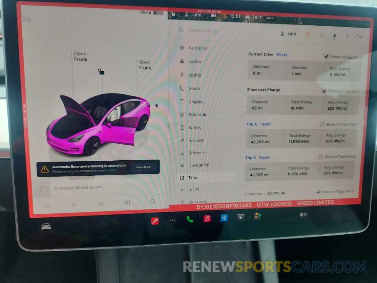 9 Photograph of a damaged car 5YJ3E1EB0NF163495 TESLA MODEL 3 2022