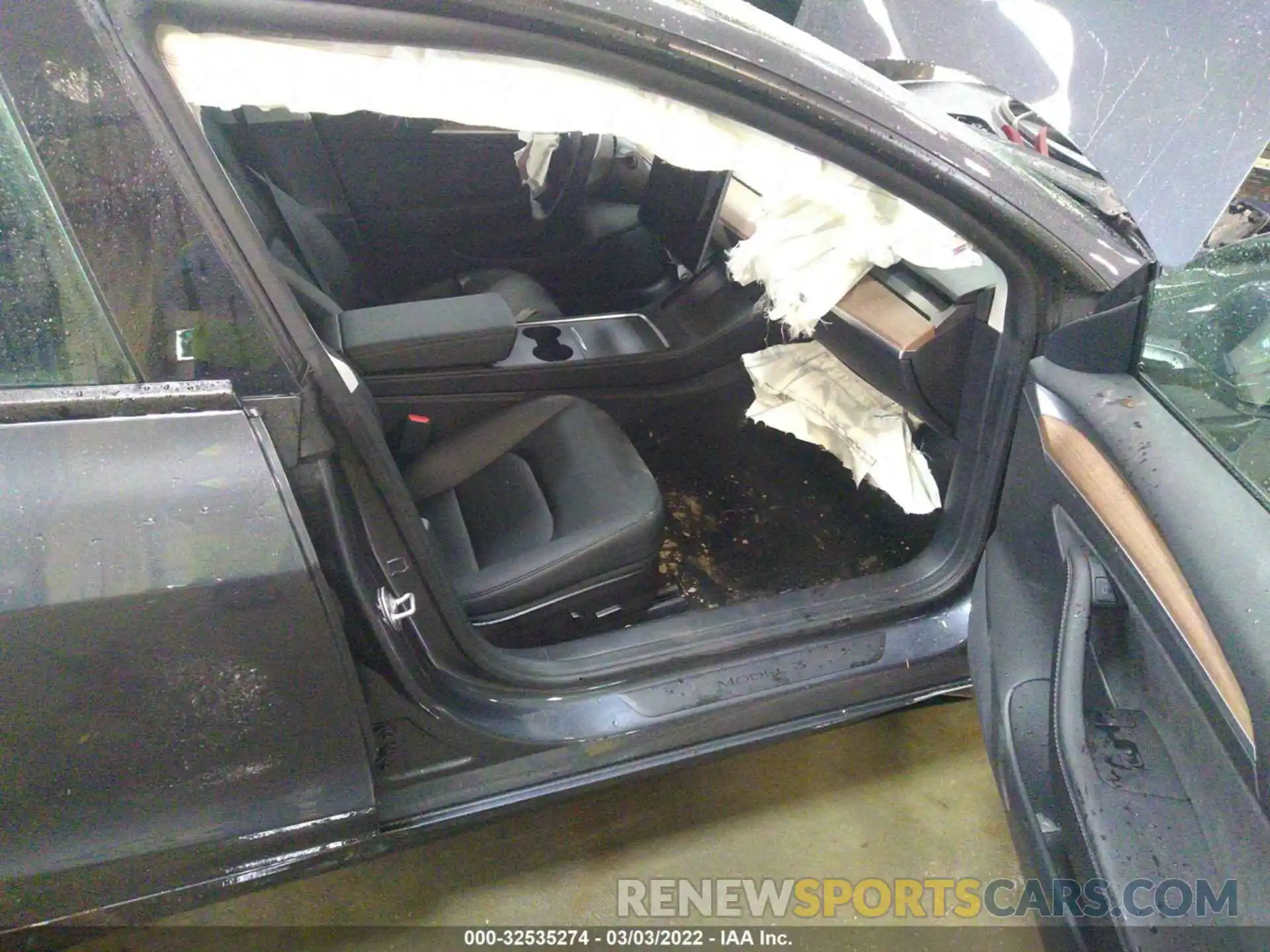 5 Photograph of a damaged car 5YJ3E1EB0NF164050 TESLA MODEL 3 2022