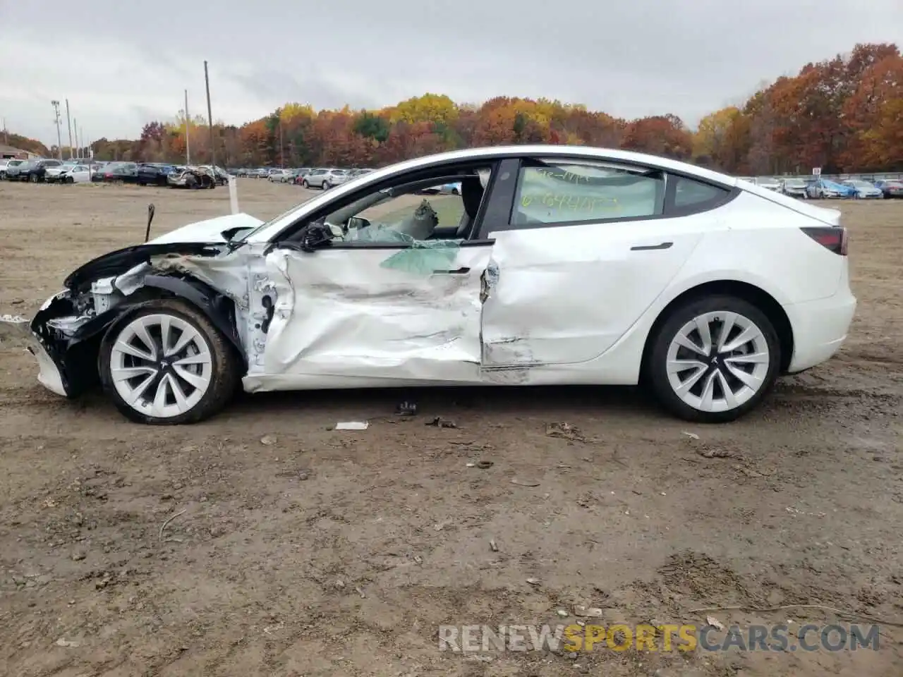 10 Photograph of a damaged car 5YJ3E1EB0NF191698 TESLA MODEL 3 2022