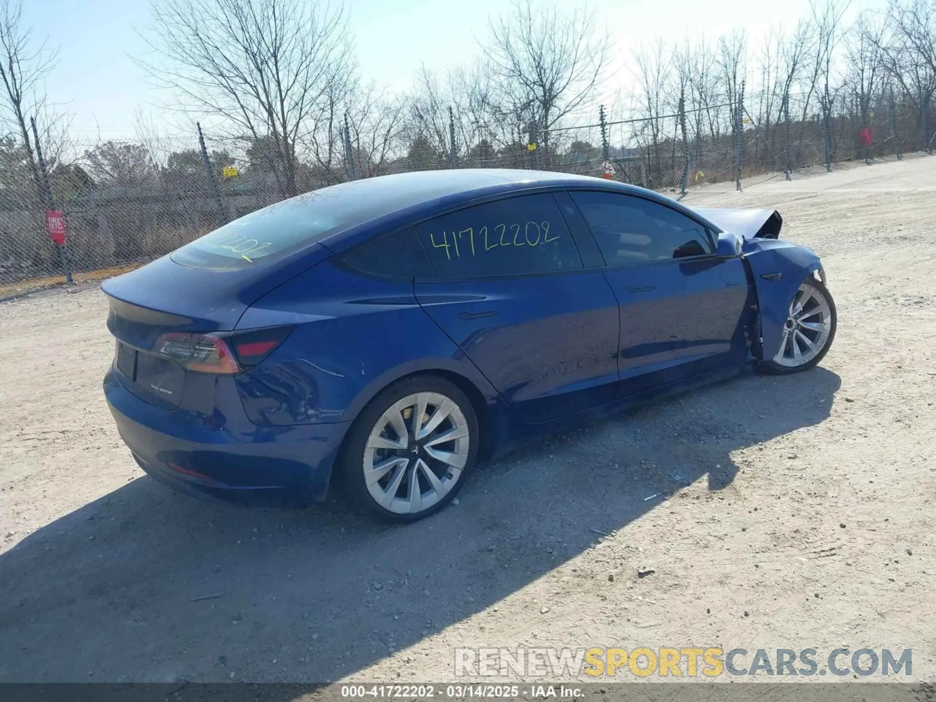 4 Photograph of a damaged car 5YJ3E1EB0NF191717 TESLA MODEL 3 2022