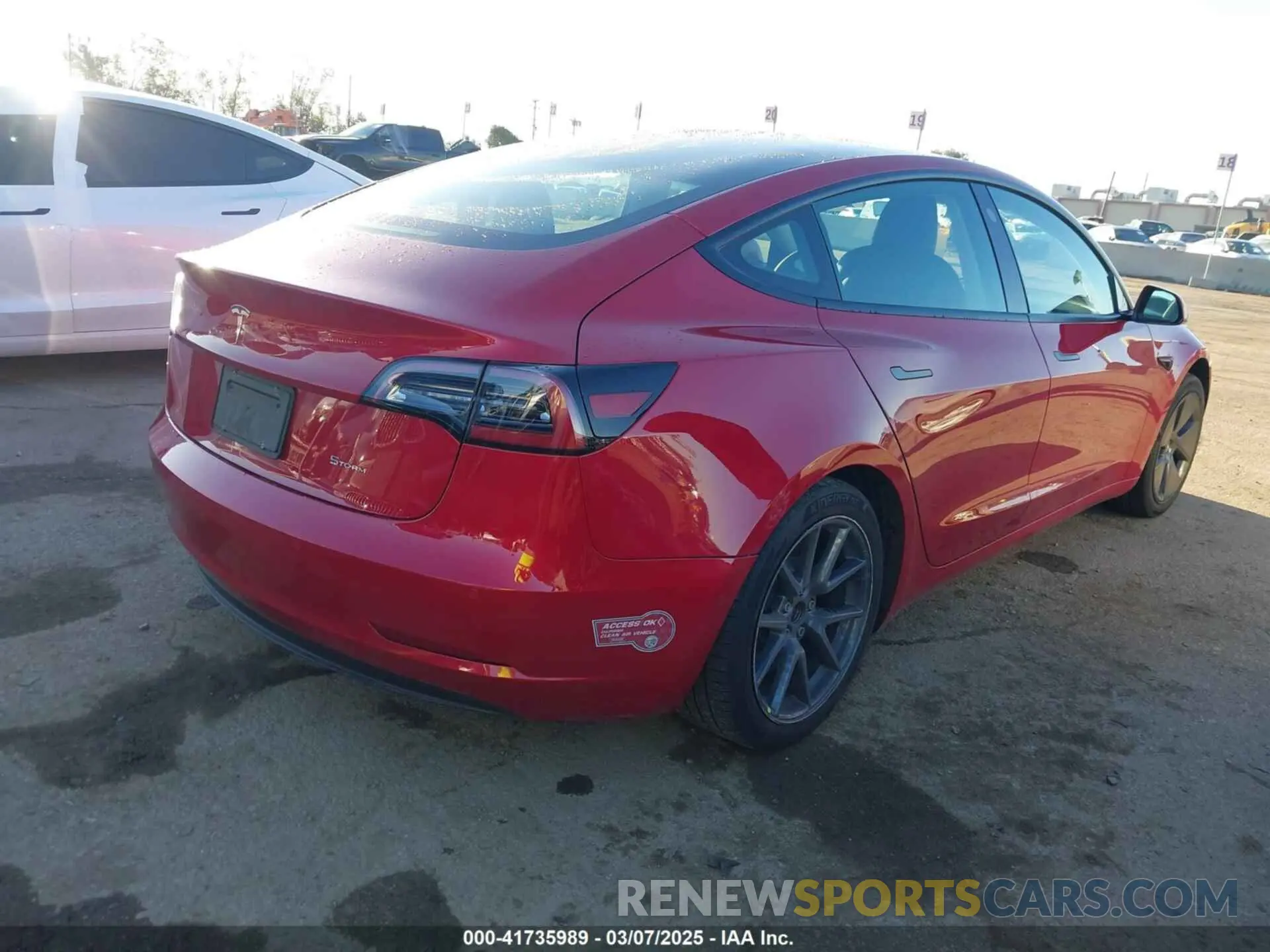 4 Photograph of a damaged car 5YJ3E1EB0NF212257 TESLA MODEL 3 2022