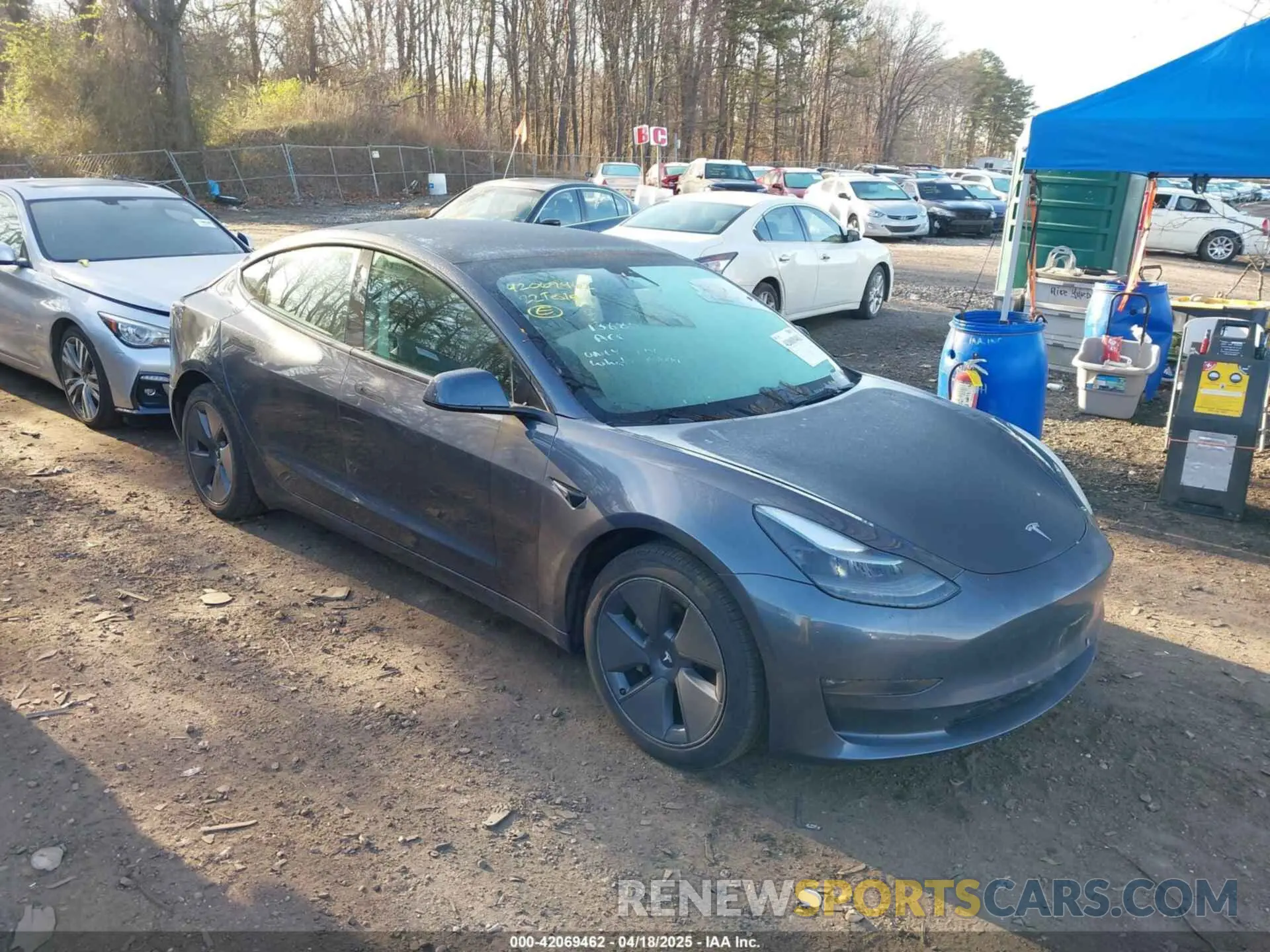 1 Photograph of a damaged car 5YJ3E1EB0NF243606 TESLA MODEL 3 2022