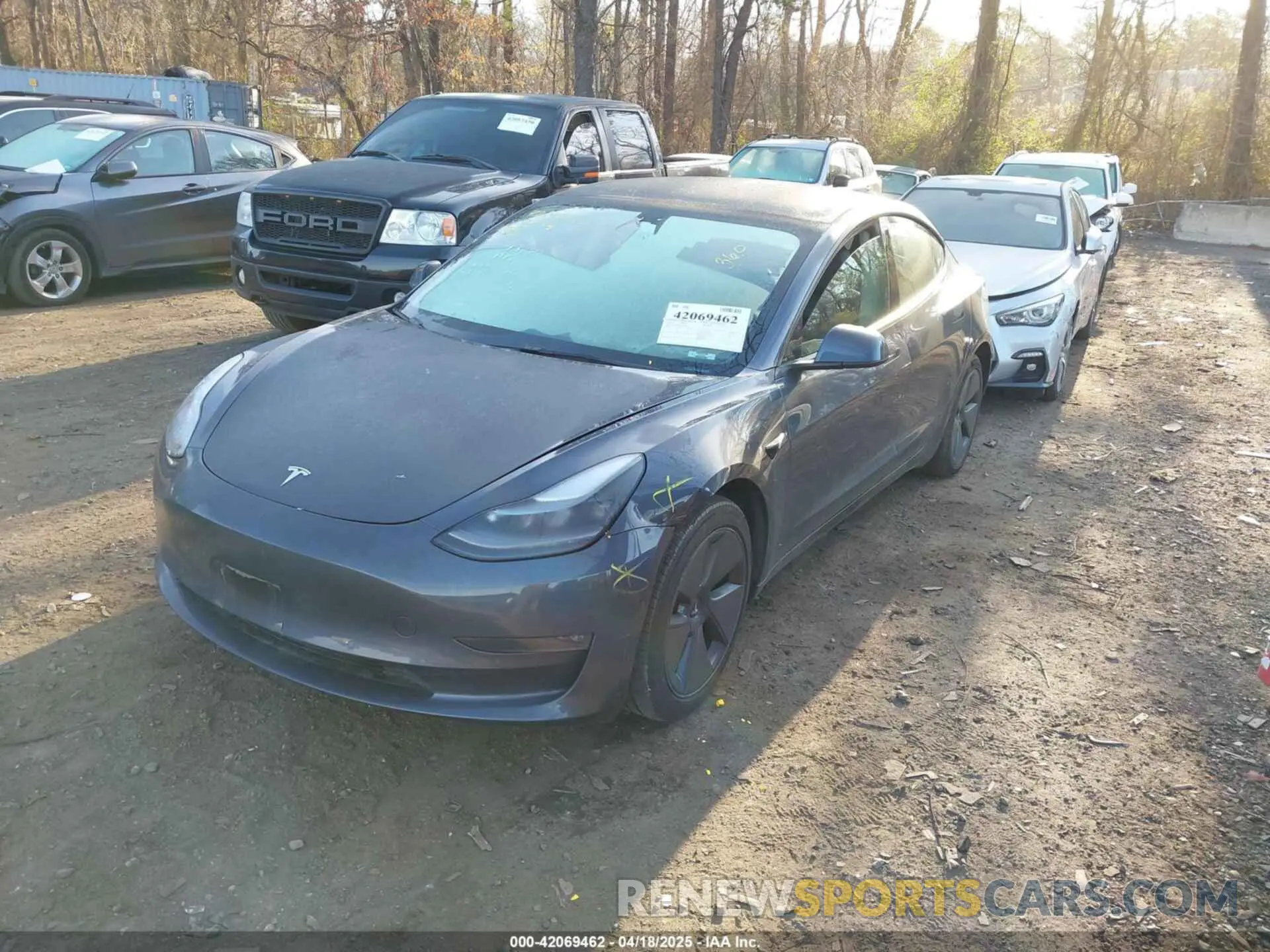 2 Photograph of a damaged car 5YJ3E1EB0NF243606 TESLA MODEL 3 2022