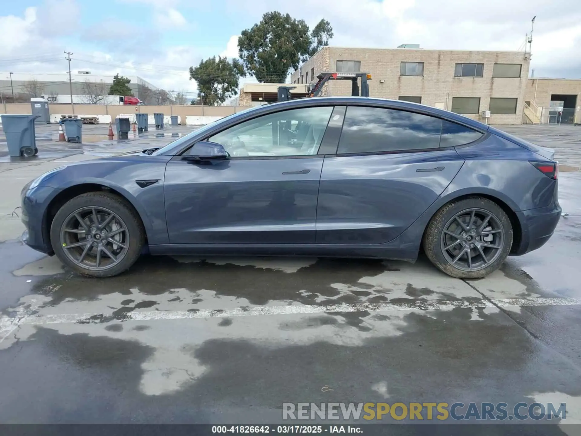 14 Photograph of a damaged car 5YJ3E1EB0NF259904 TESLA MODEL 3 2022