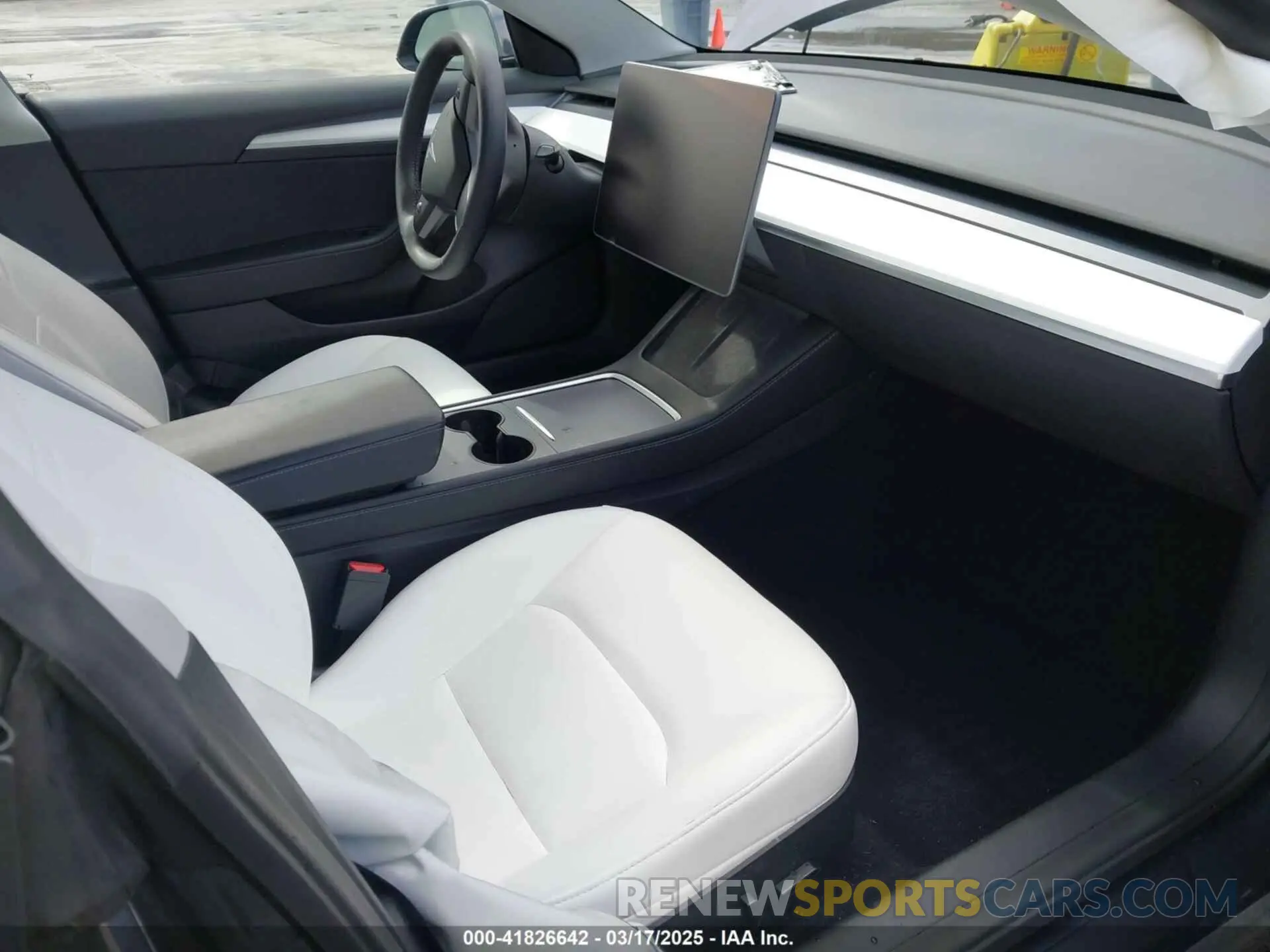 5 Photograph of a damaged car 5YJ3E1EB0NF259904 TESLA MODEL 3 2022