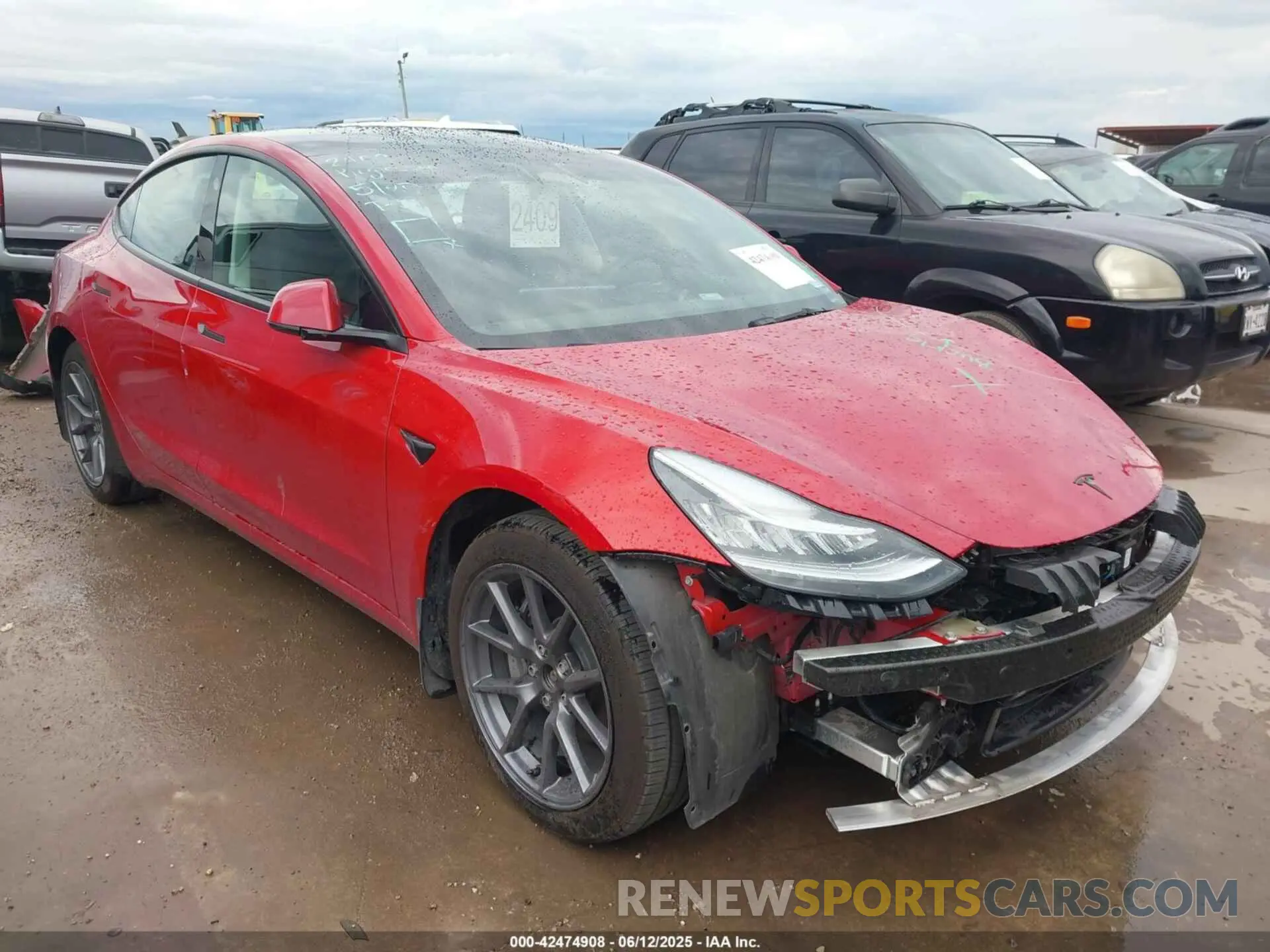 1 Photograph of a damaged car 5YJ3E1EB0NF260521 TESLA MODEL 3 2022