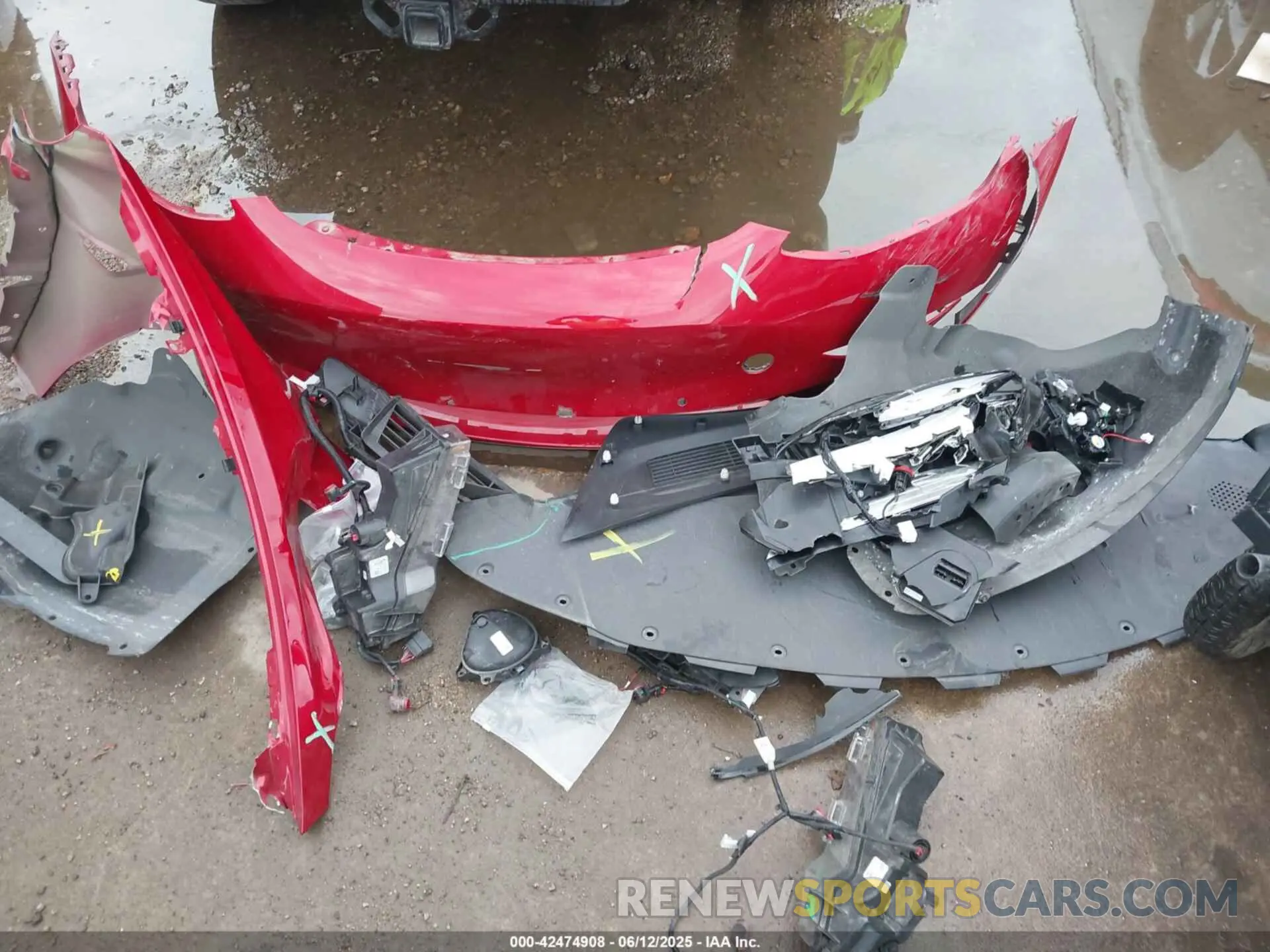 11 Photograph of a damaged car 5YJ3E1EB0NF260521 TESLA MODEL 3 2022