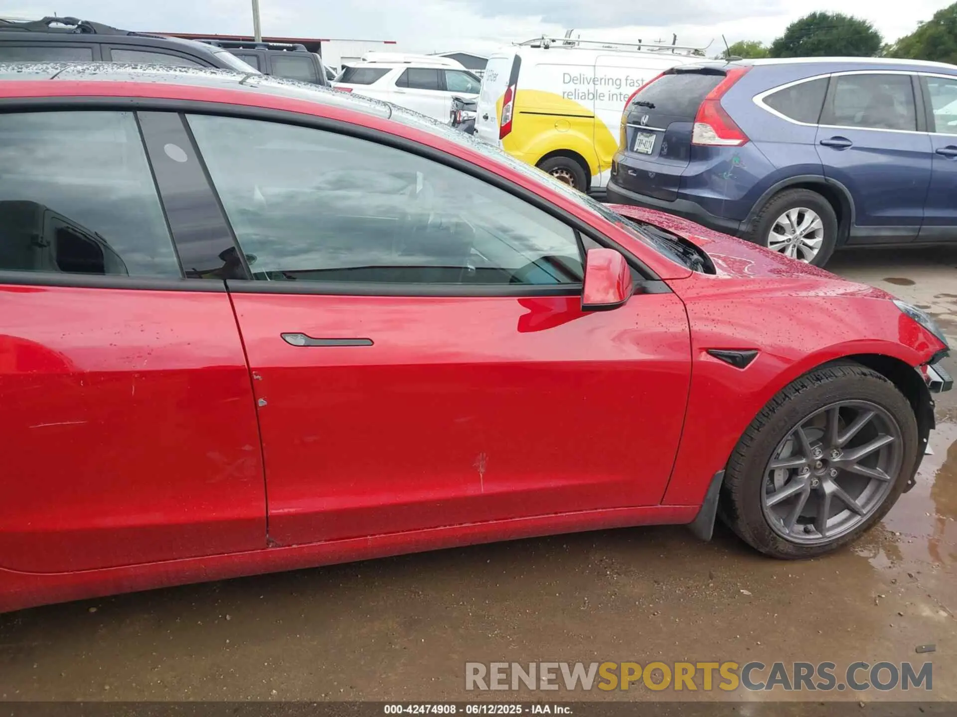 13 Photograph of a damaged car 5YJ3E1EB0NF260521 TESLA MODEL 3 2022