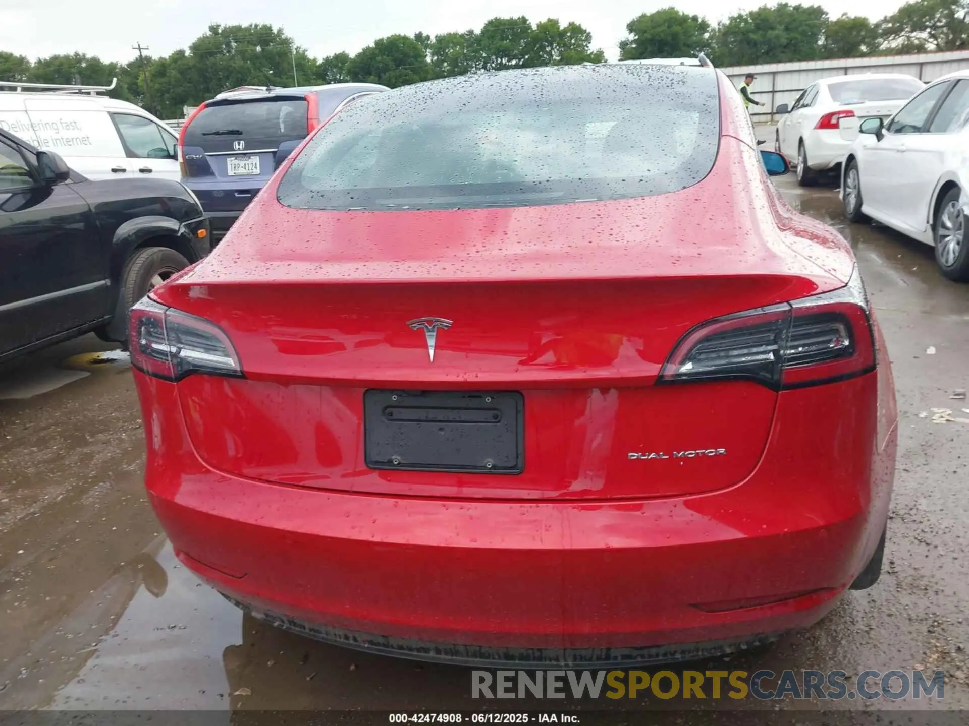 16 Photograph of a damaged car 5YJ3E1EB0NF260521 TESLA MODEL 3 2022