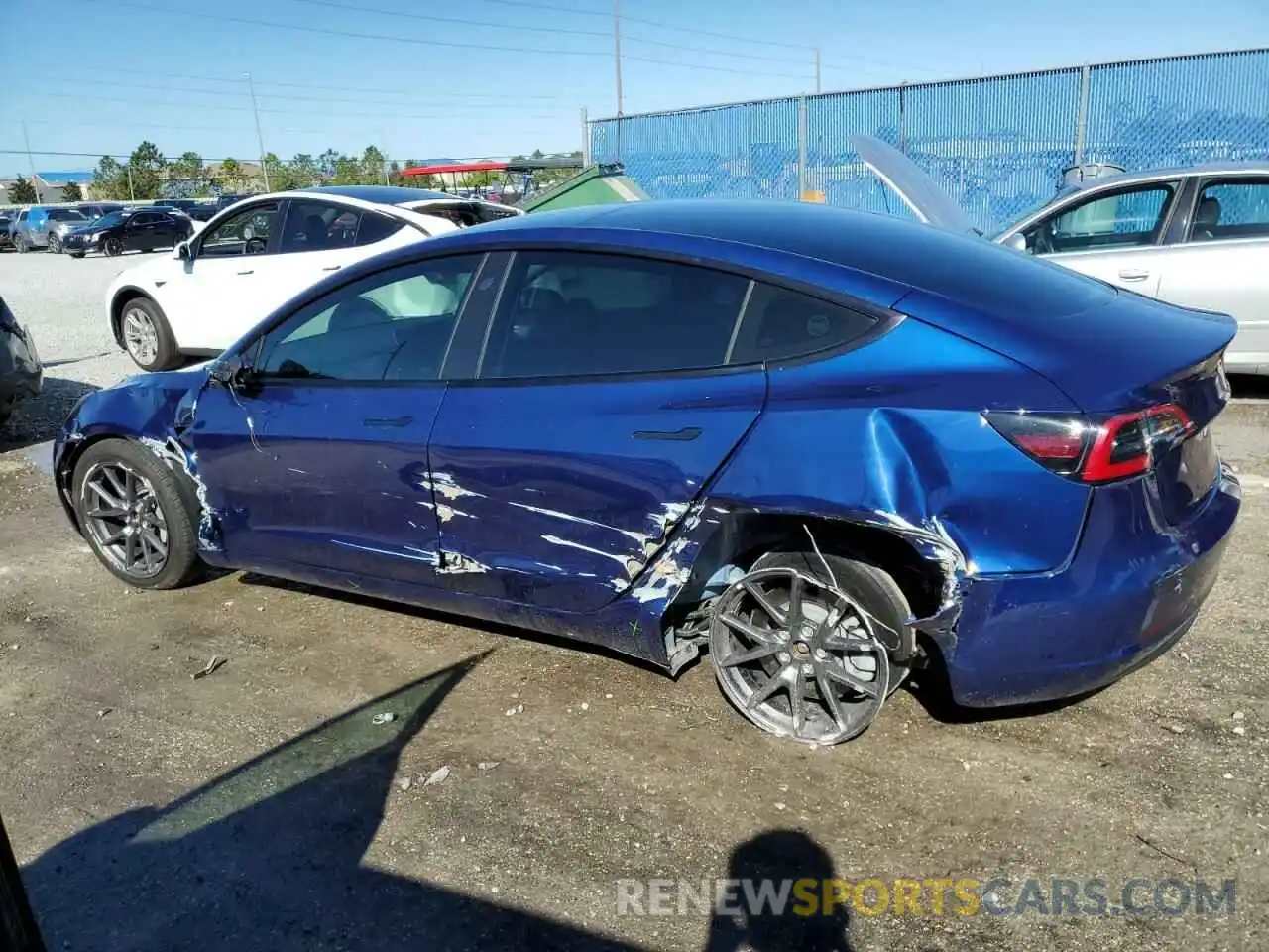 2 Photograph of a damaged car 5YJ3E1EB0NF262057 TESLA MODEL 3 2022