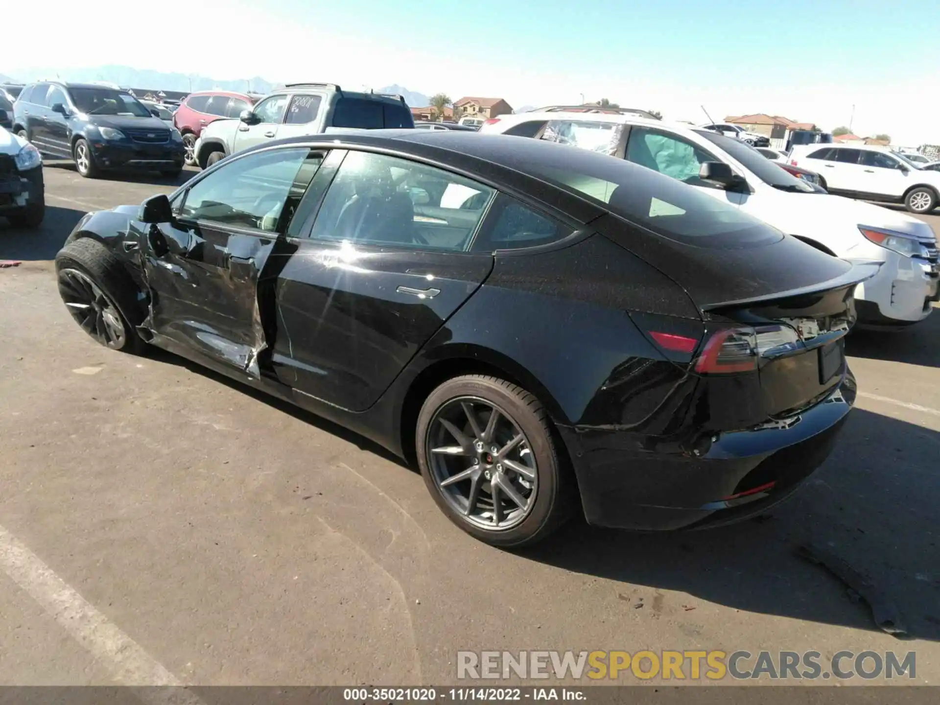 3 Photograph of a damaged car 5YJ3E1EB0NF266075 TESLA MODEL 3 2022