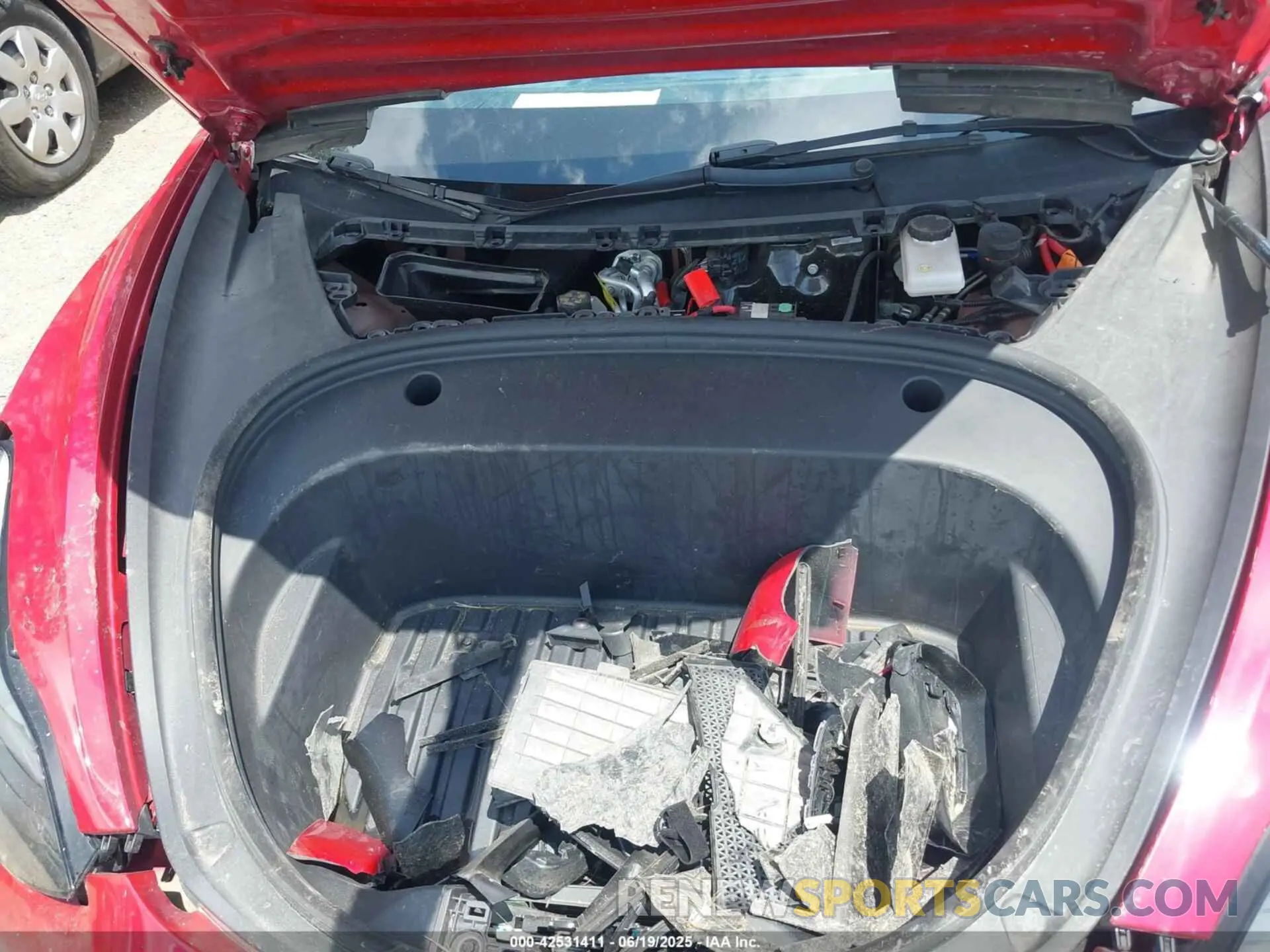 10 Photograph of a damaged car 5YJ3E1EB0NF270319 TESLA MODEL 3 2022