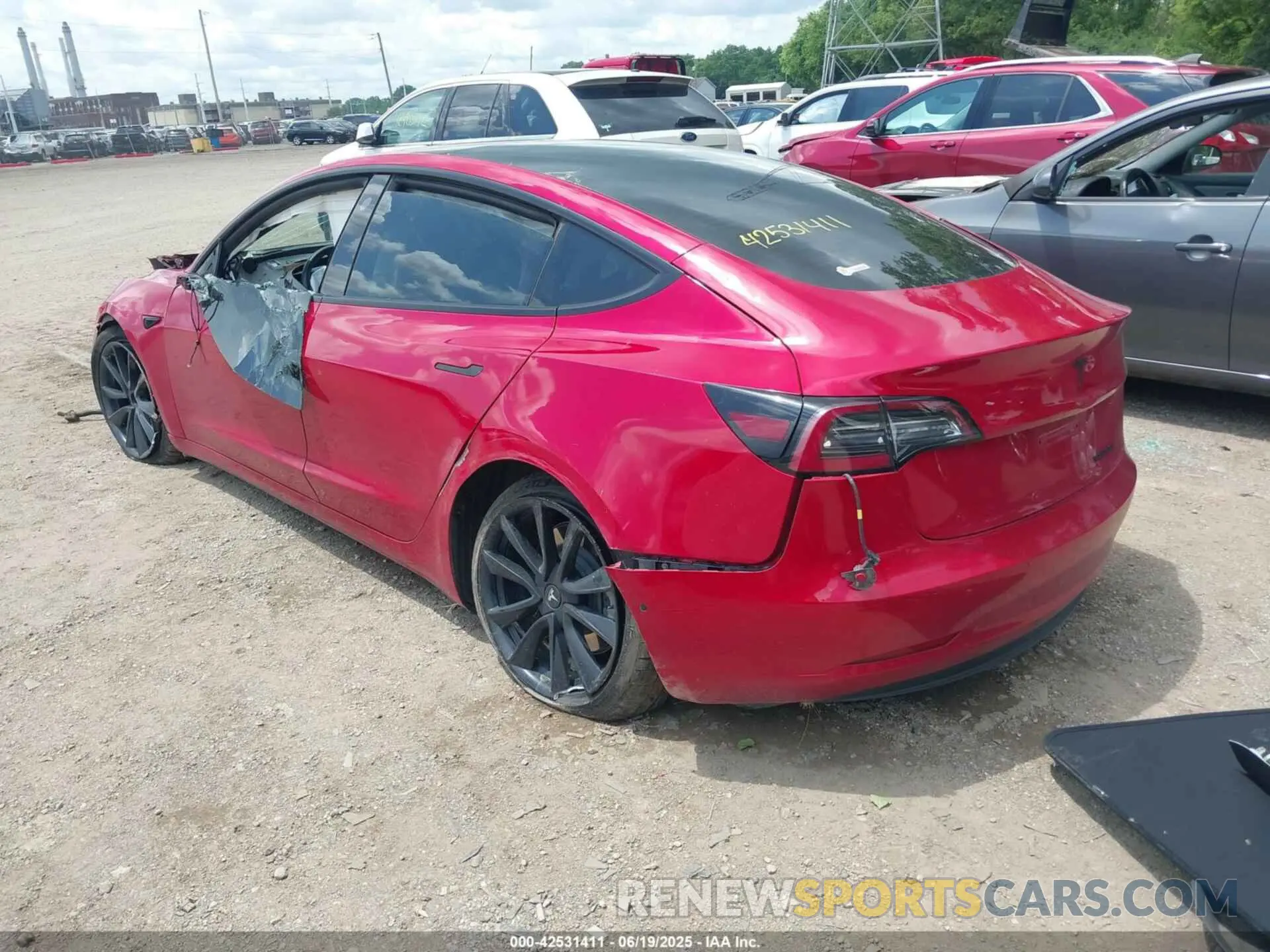 3 Photograph of a damaged car 5YJ3E1EB0NF270319 TESLA MODEL 3 2022