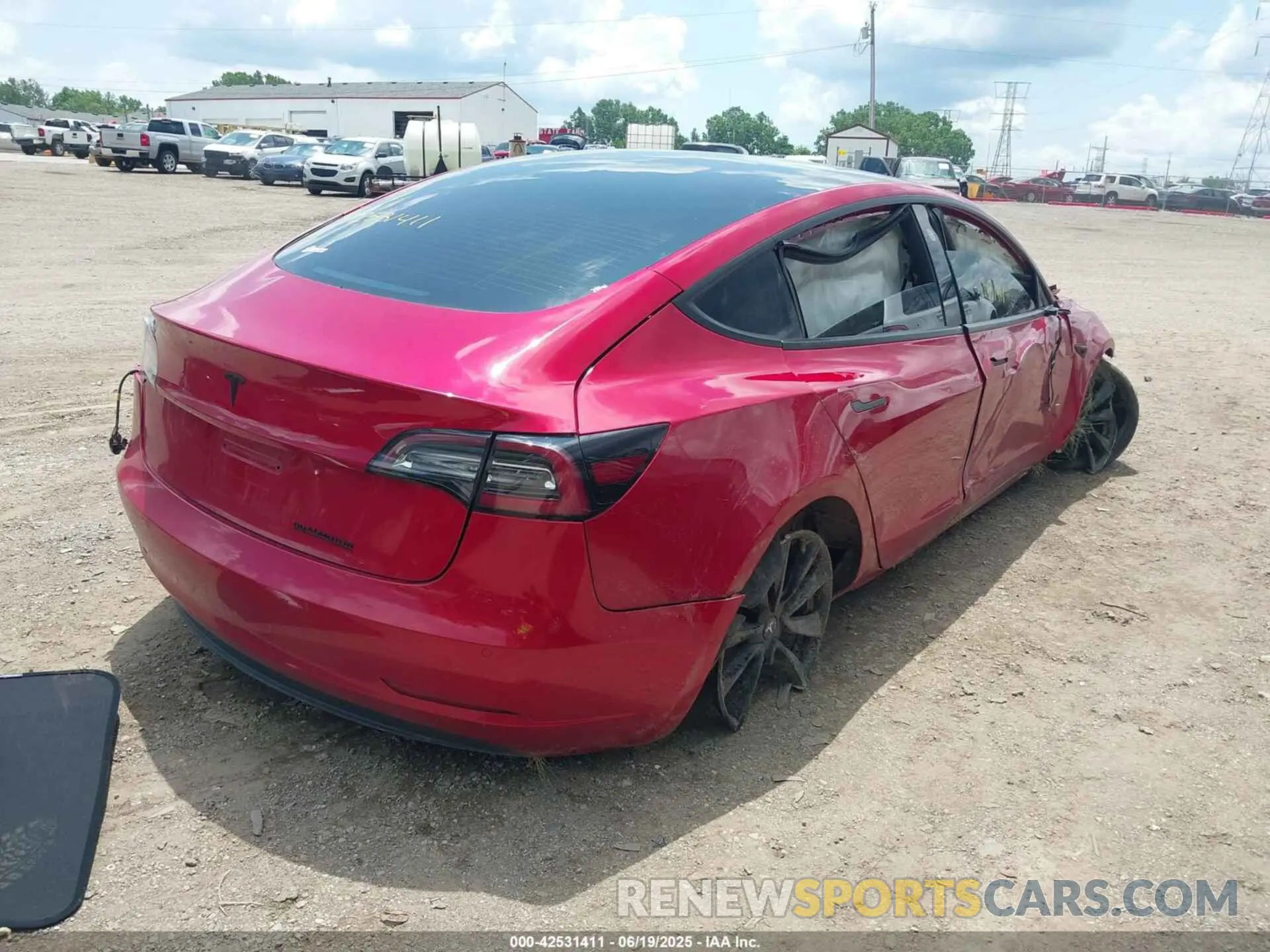 4 Photograph of a damaged car 5YJ3E1EB0NF270319 TESLA MODEL 3 2022