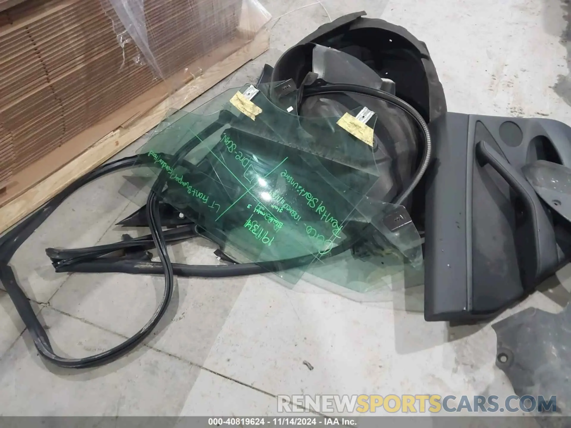 12 Photograph of a damaged car 5YJ3E1EB0NF270692 TESLA MODEL 3 2022