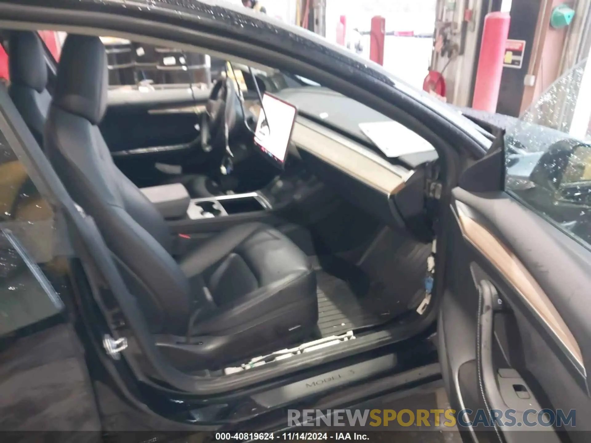 5 Photograph of a damaged car 5YJ3E1EB0NF270692 TESLA MODEL 3 2022