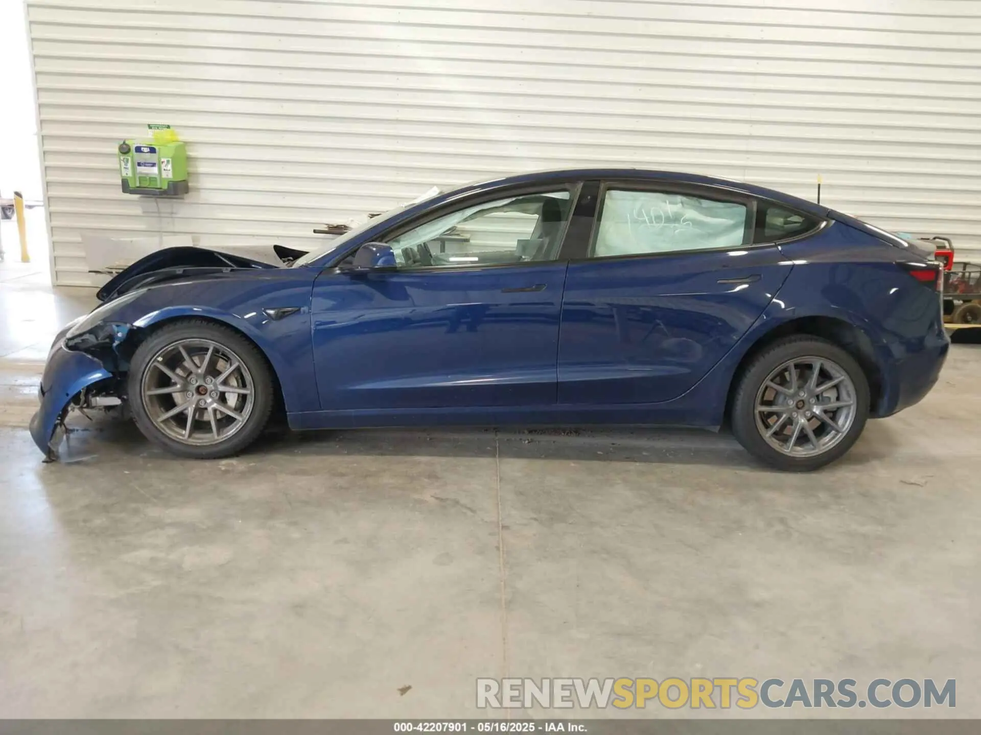 14 Photograph of a damaged car 5YJ3E1EB0NF274953 TESLA MODEL 3 2022