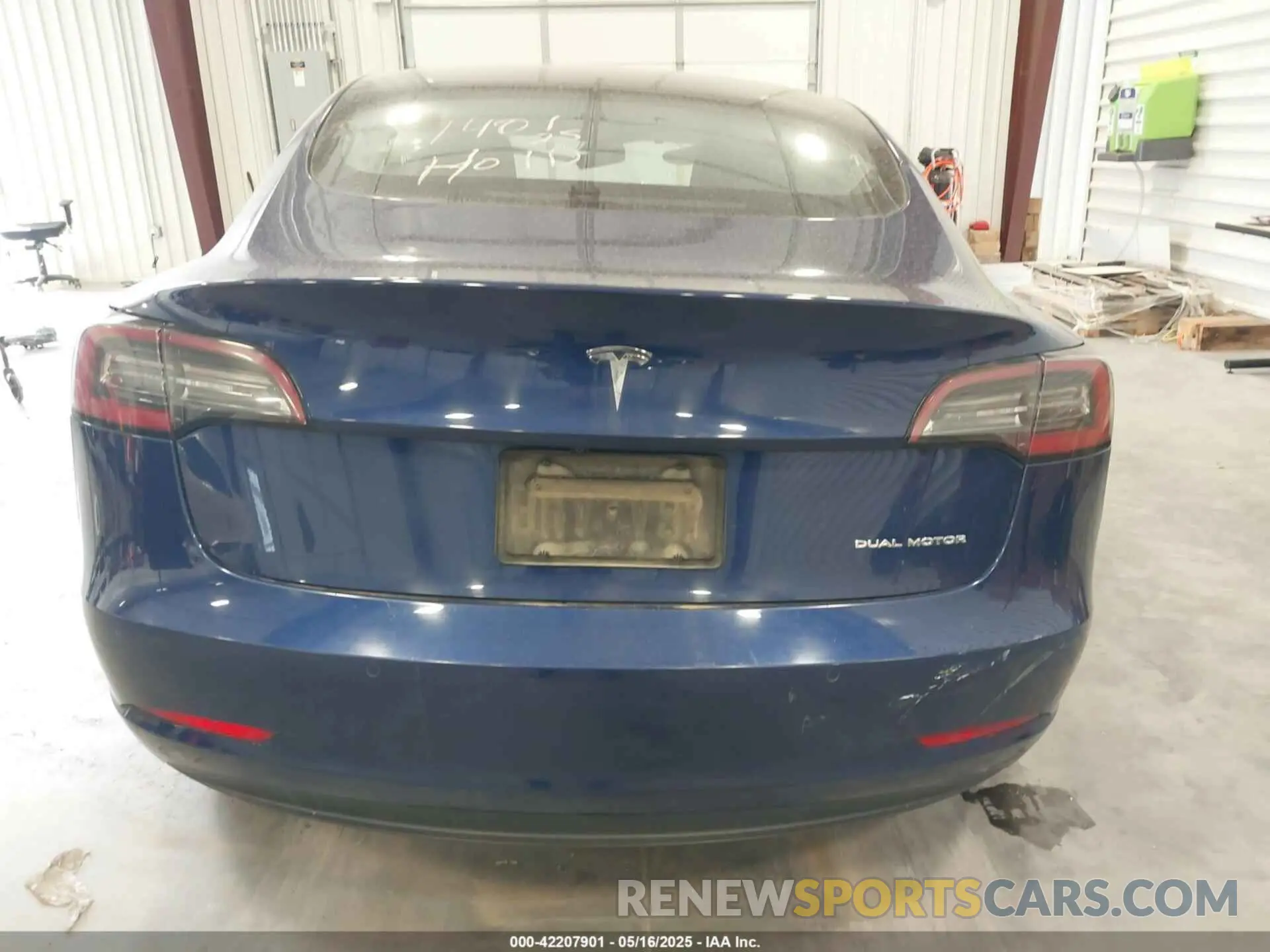 16 Photograph of a damaged car 5YJ3E1EB0NF274953 TESLA MODEL 3 2022