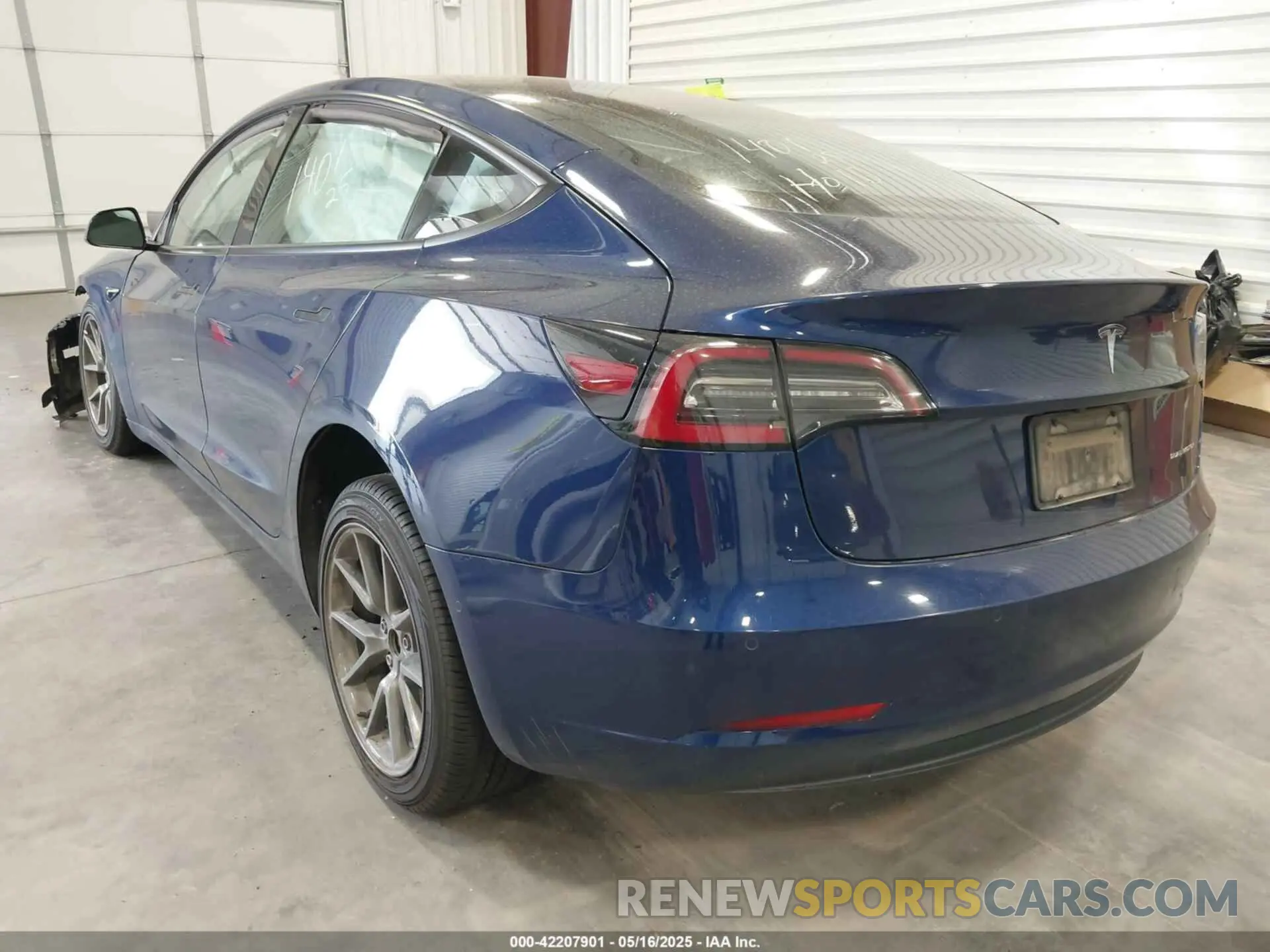 3 Photograph of a damaged car 5YJ3E1EB0NF274953 TESLA MODEL 3 2022