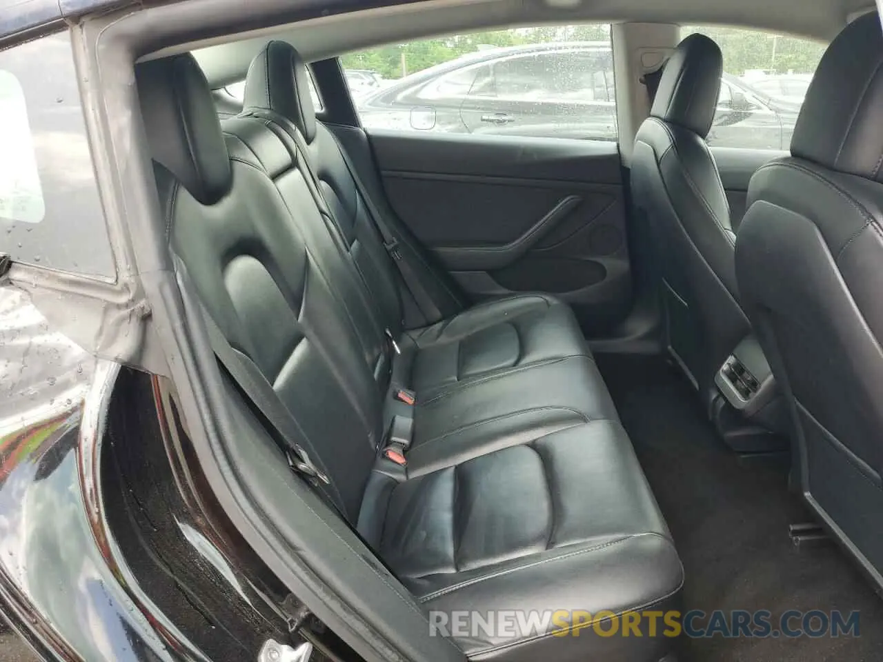 10 Photograph of a damaged car 5YJ3E1EB0NF286553 TESLA MODEL 3 2022