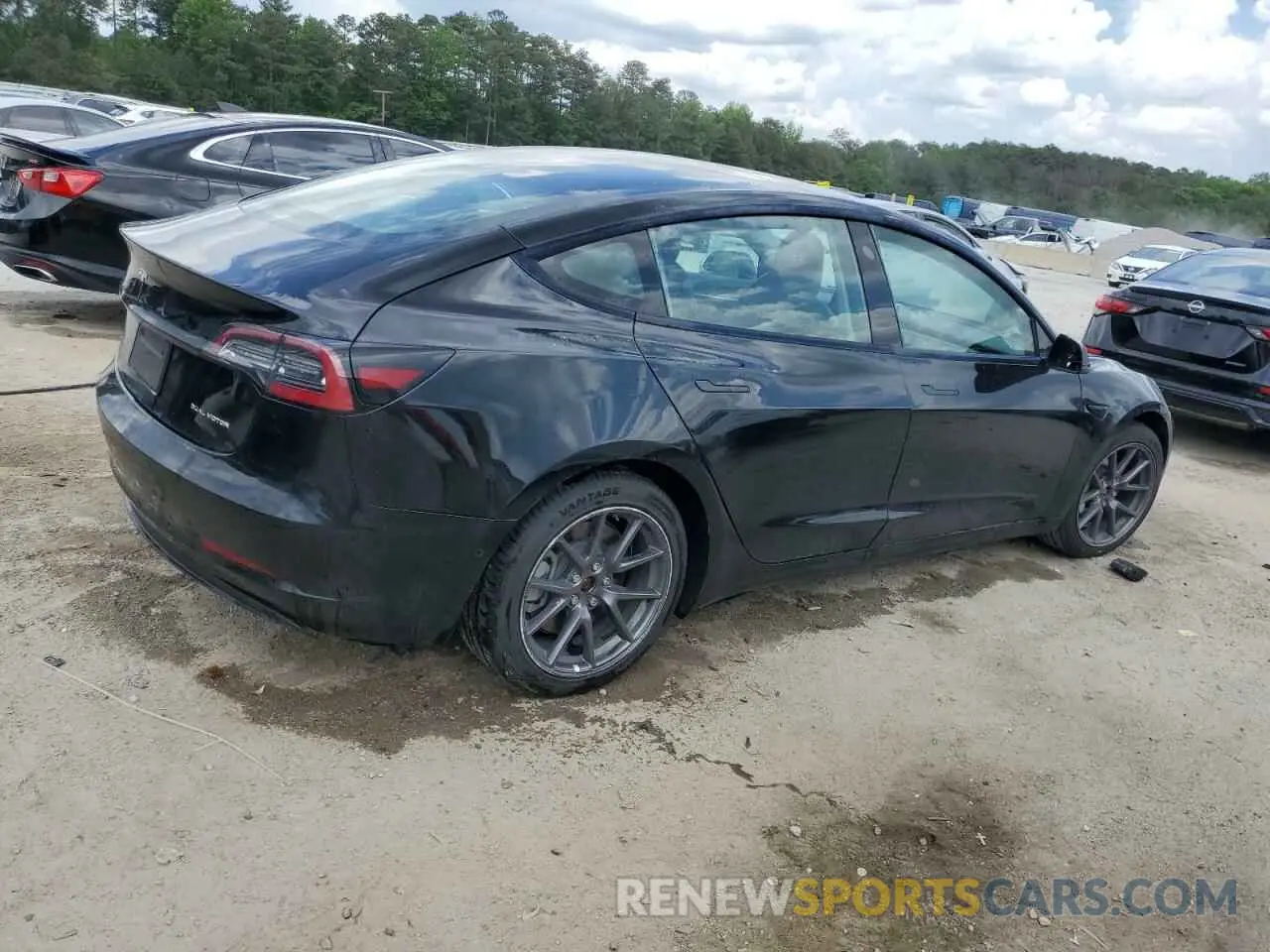 3 Photograph of a damaged car 5YJ3E1EB0NF286553 TESLA MODEL 3 2022