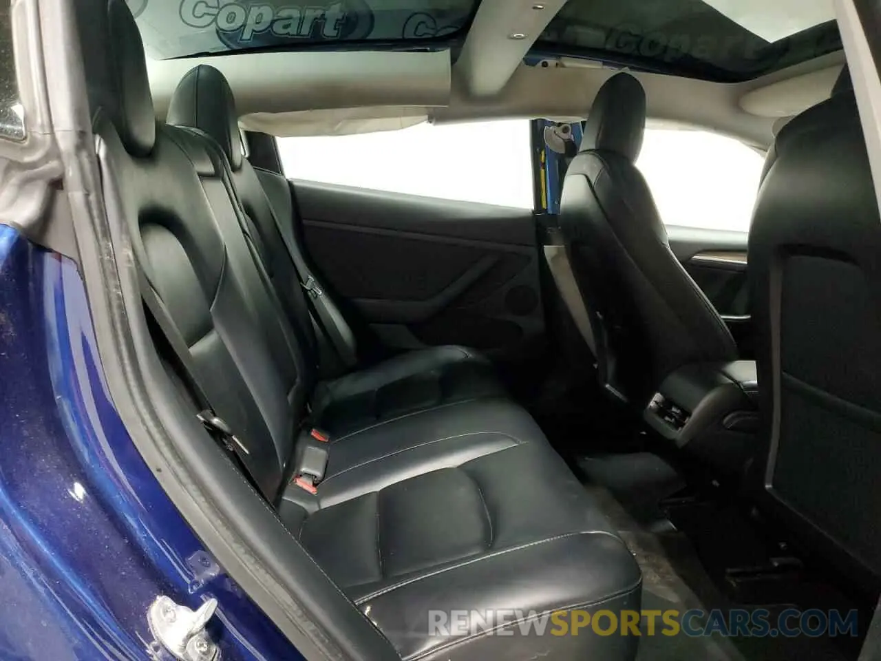10 Photograph of a damaged car 5YJ3E1EB0NF289632 TESLA MODEL 3 2022