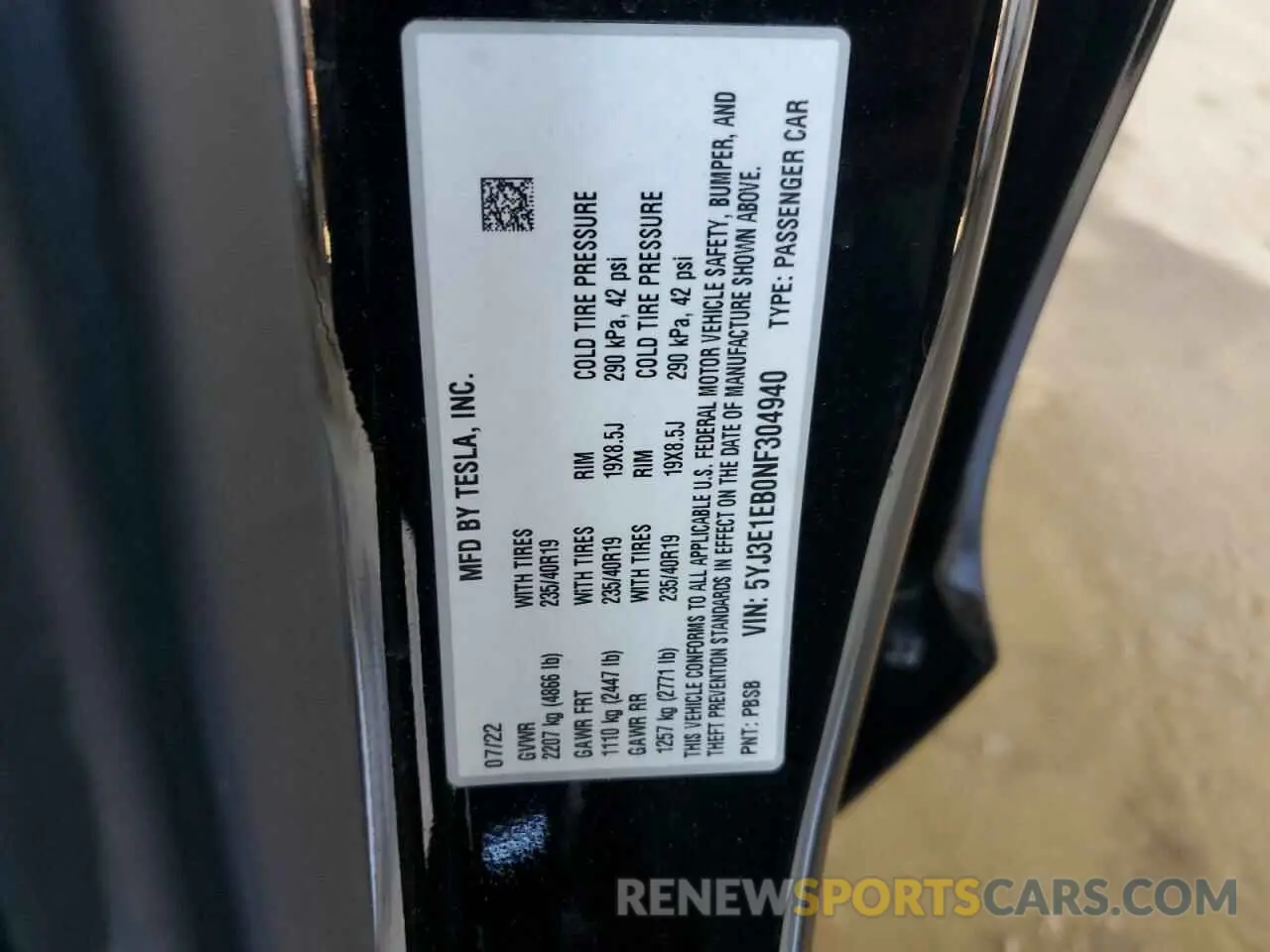 13 Photograph of a damaged car 5YJ3E1EB0NF304940 TESLA MODEL 3 2022