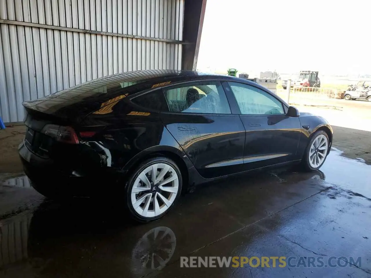 3 Photograph of a damaged car 5YJ3E1EB0NF304940 TESLA MODEL 3 2022