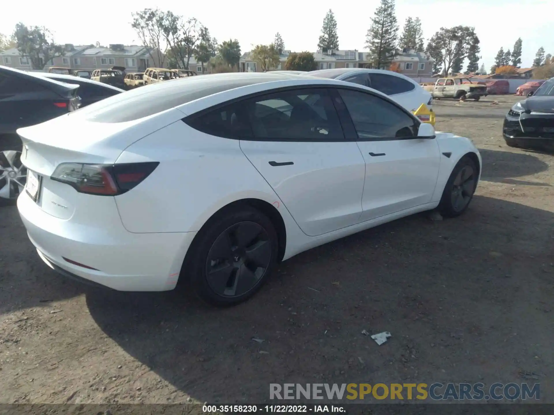 2 Photograph of a damaged car 5YJ3E1EB0NF316148 TESLA MODEL 3 2022