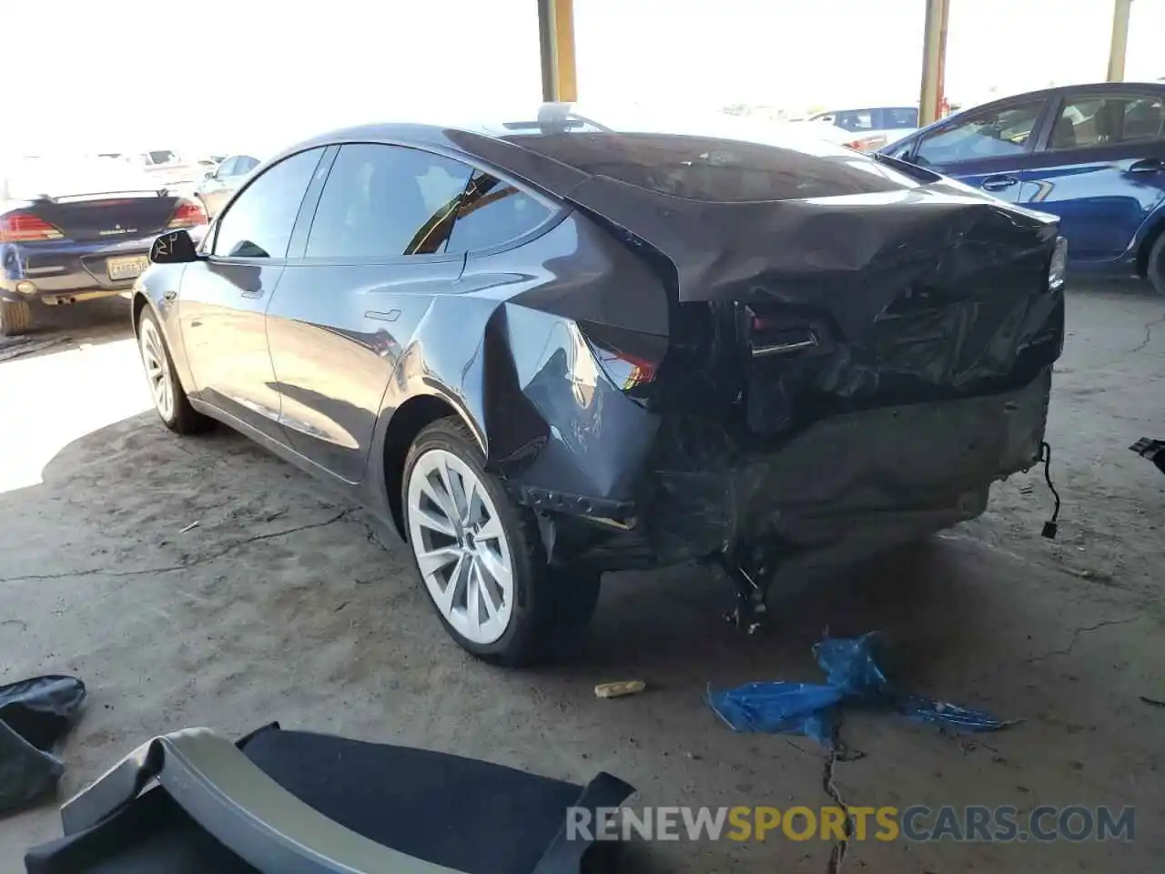 3 Photograph of a damaged car 5YJ3E1EB0NF342748 TESLA MODEL 3 2022