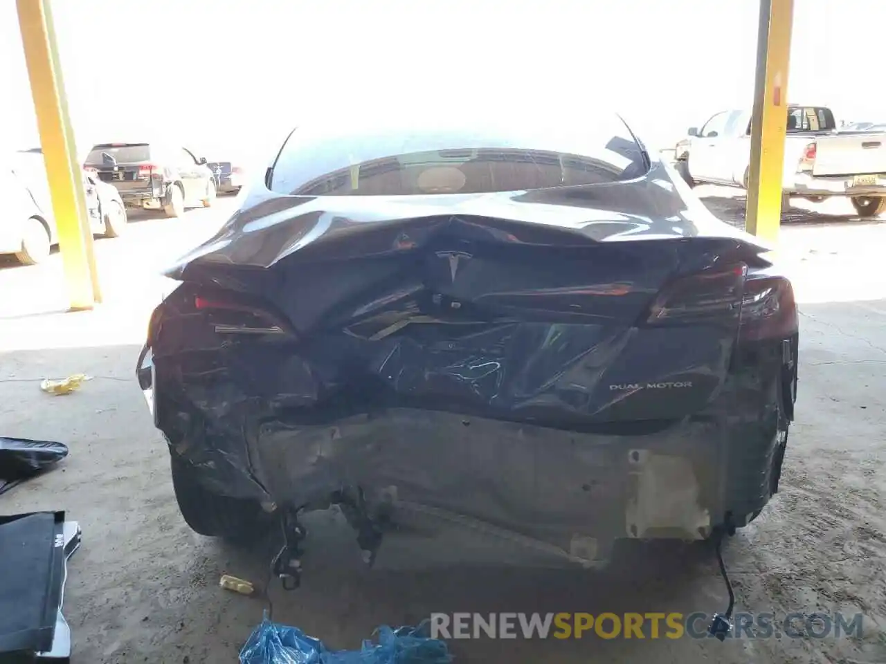 9 Photograph of a damaged car 5YJ3E1EB0NF342748 TESLA MODEL 3 2022