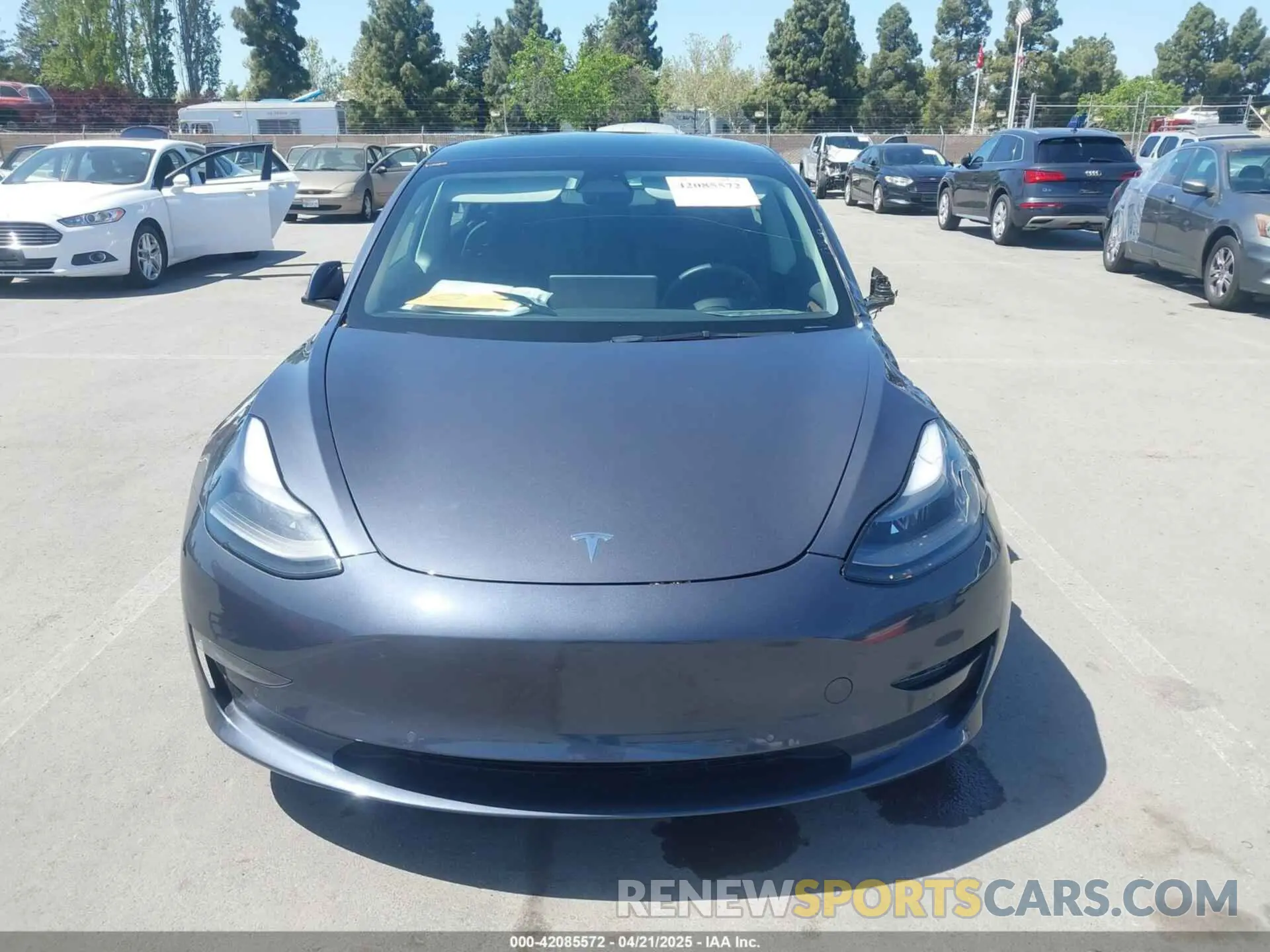 12 Photograph of a damaged car 5YJ3E1EB0NF364989 TESLA MODEL 3 2022