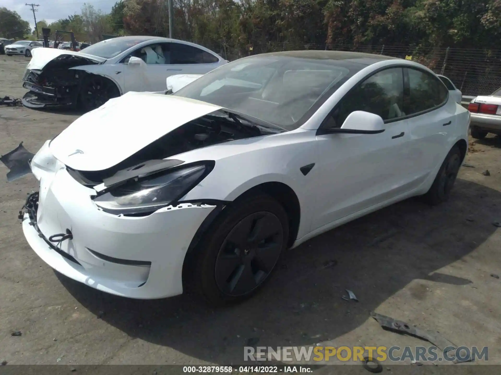 2 Photograph of a damaged car 5YJ3E1EB1NF106075 TESLA MODEL 3 2022