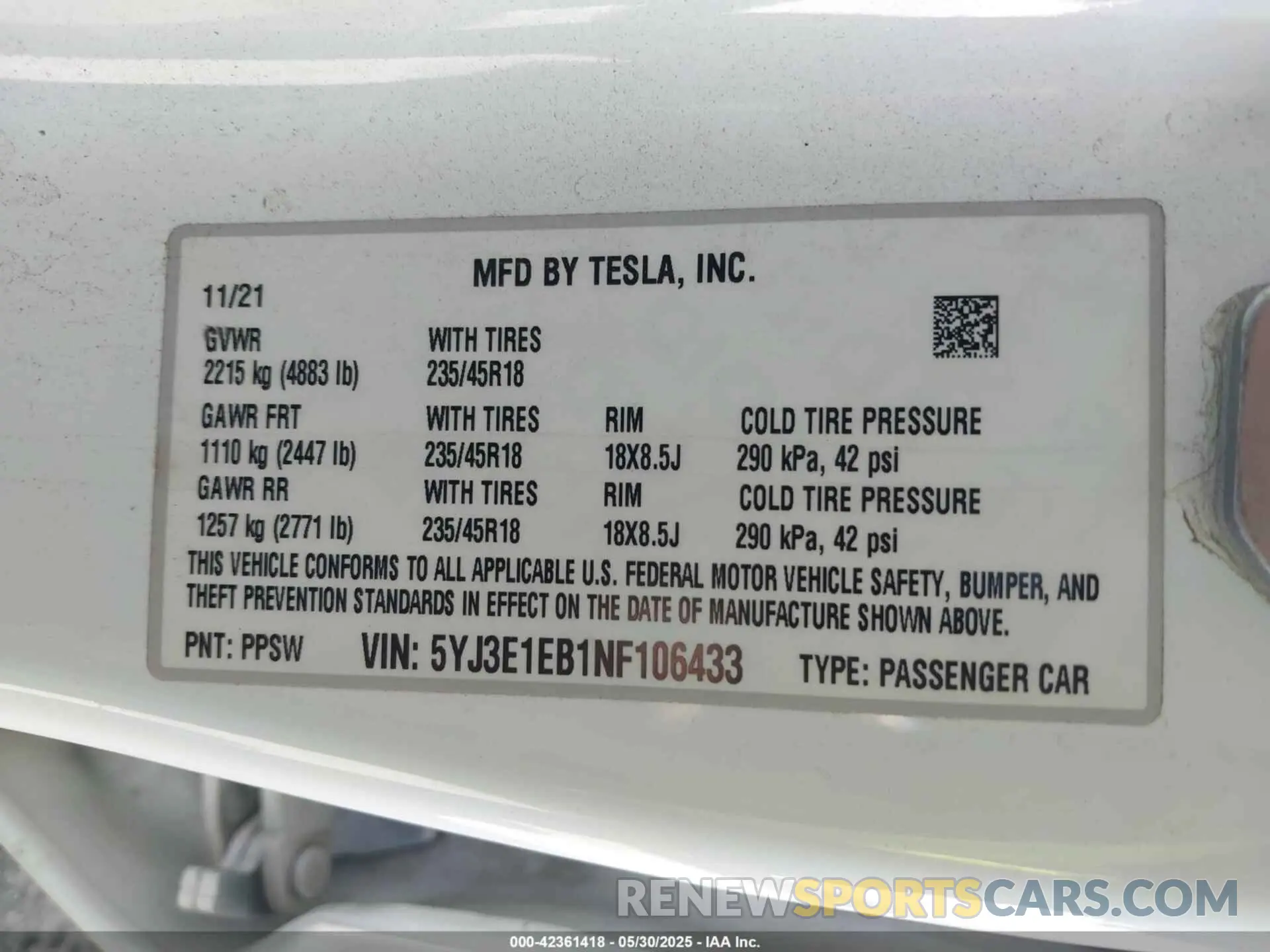 9 Photograph of a damaged car 5YJ3E1EB1NF106433 TESLA MODEL 3 2022