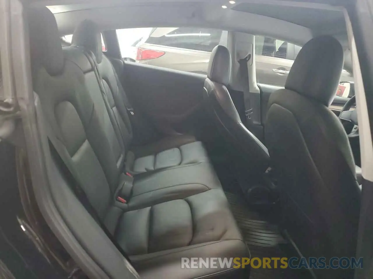 10 Photograph of a damaged car 5YJ3E1EB1NF110210 TESLA MODEL 3 2022