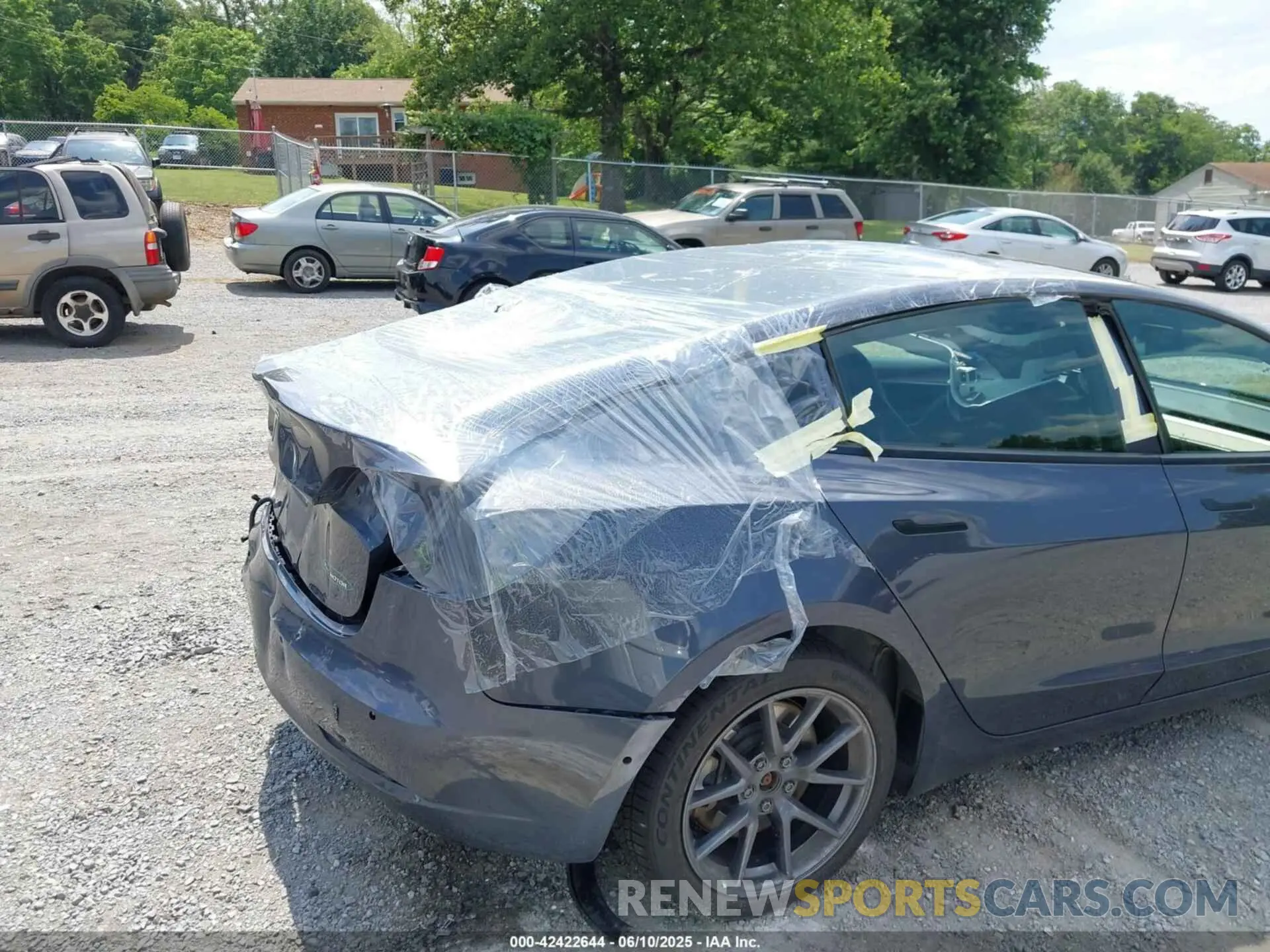 6 Photograph of a damaged car 5YJ3E1EB1NF121045 TESLA MODEL 3 2022