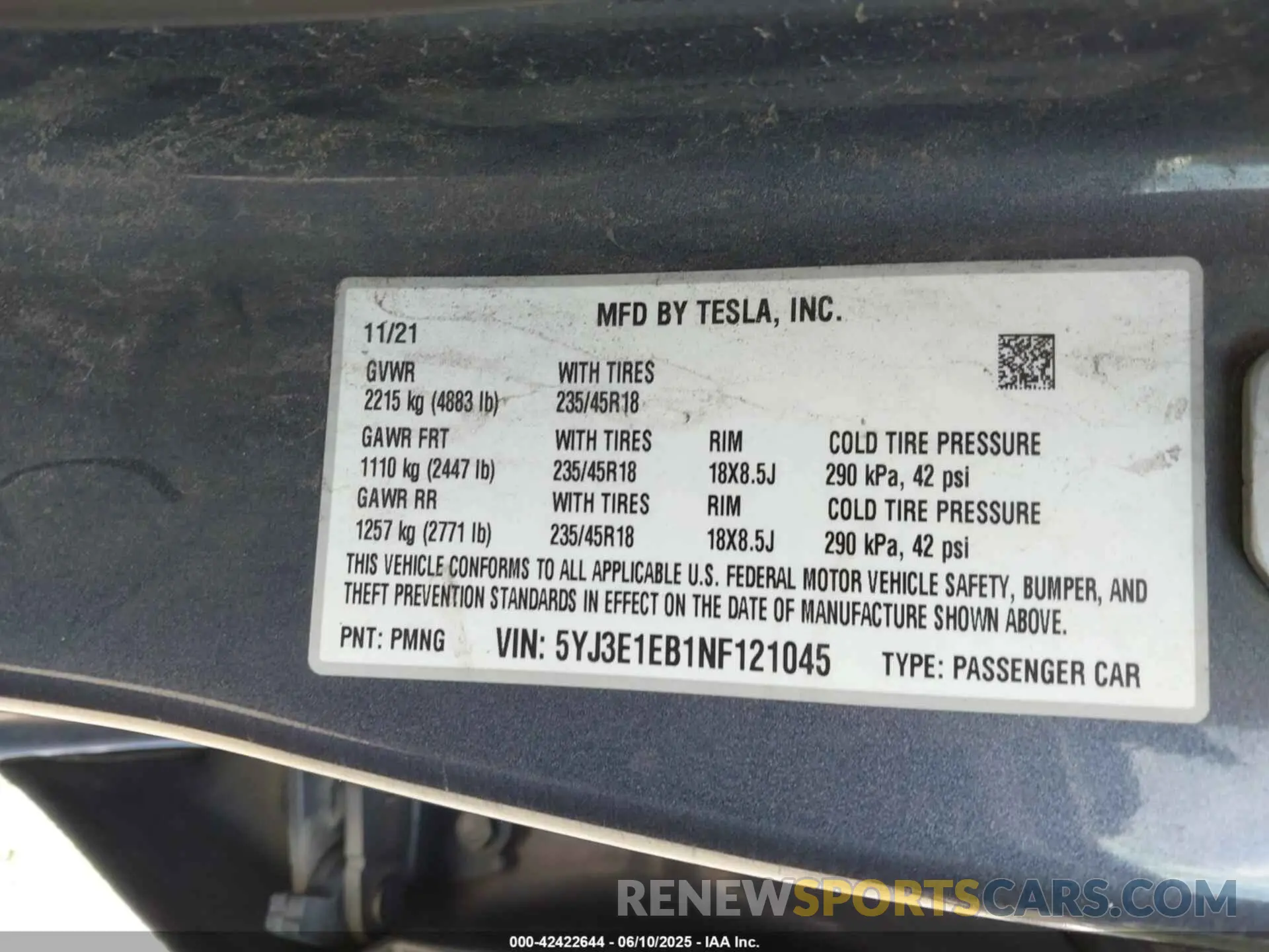 9 Photograph of a damaged car 5YJ3E1EB1NF121045 TESLA MODEL 3 2022