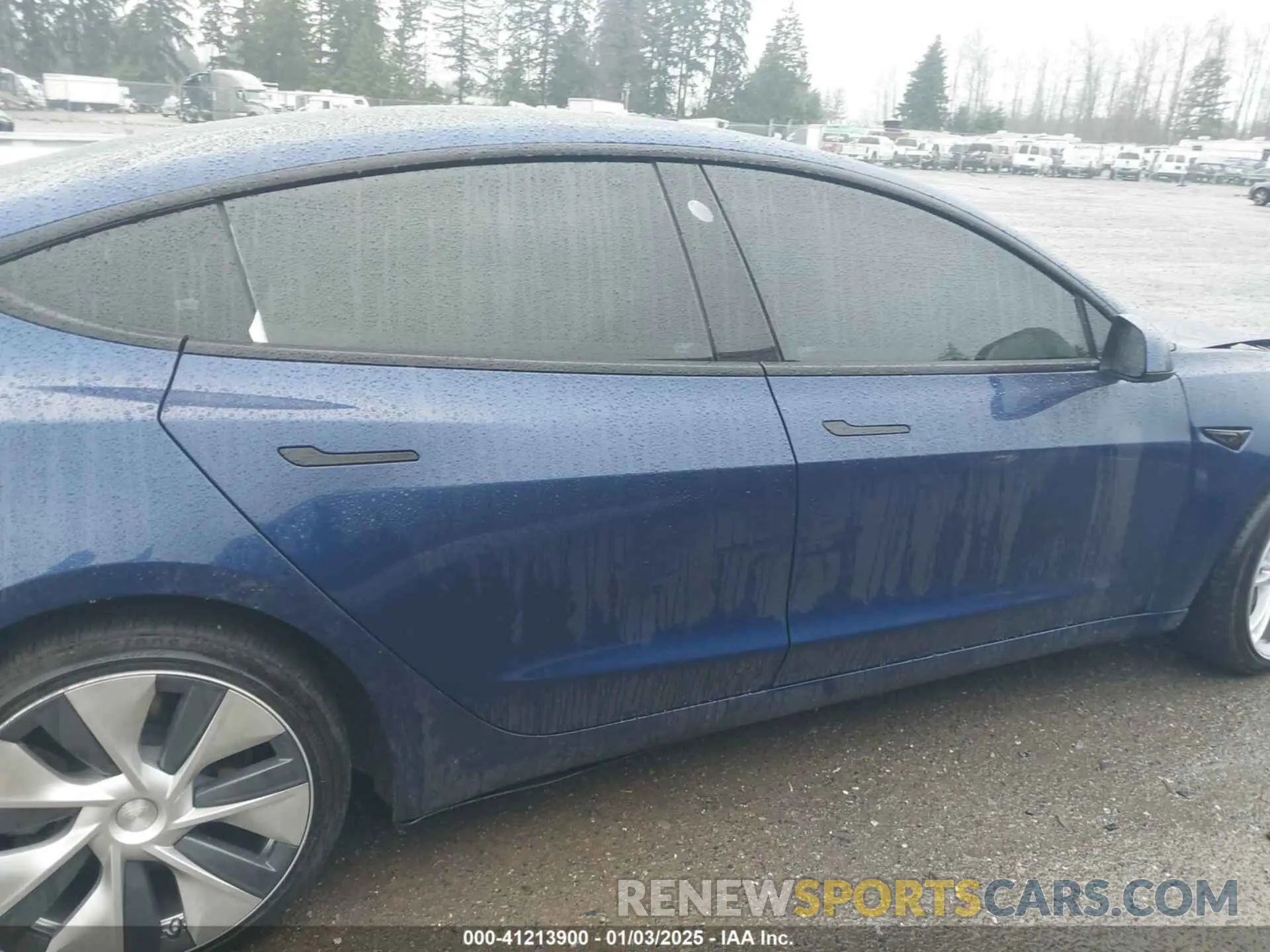 12 Photograph of a damaged car 5YJ3E1EB1NF142574 TESLA MODEL 3 2022