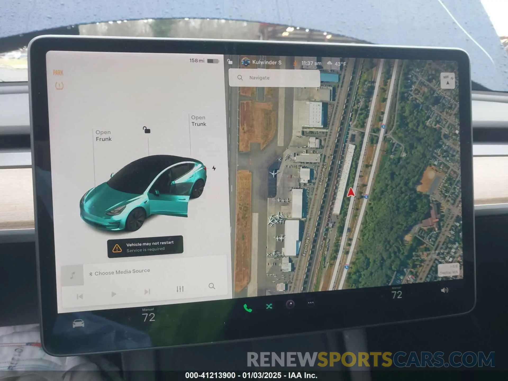 17 Photograph of a damaged car 5YJ3E1EB1NF142574 TESLA MODEL 3 2022