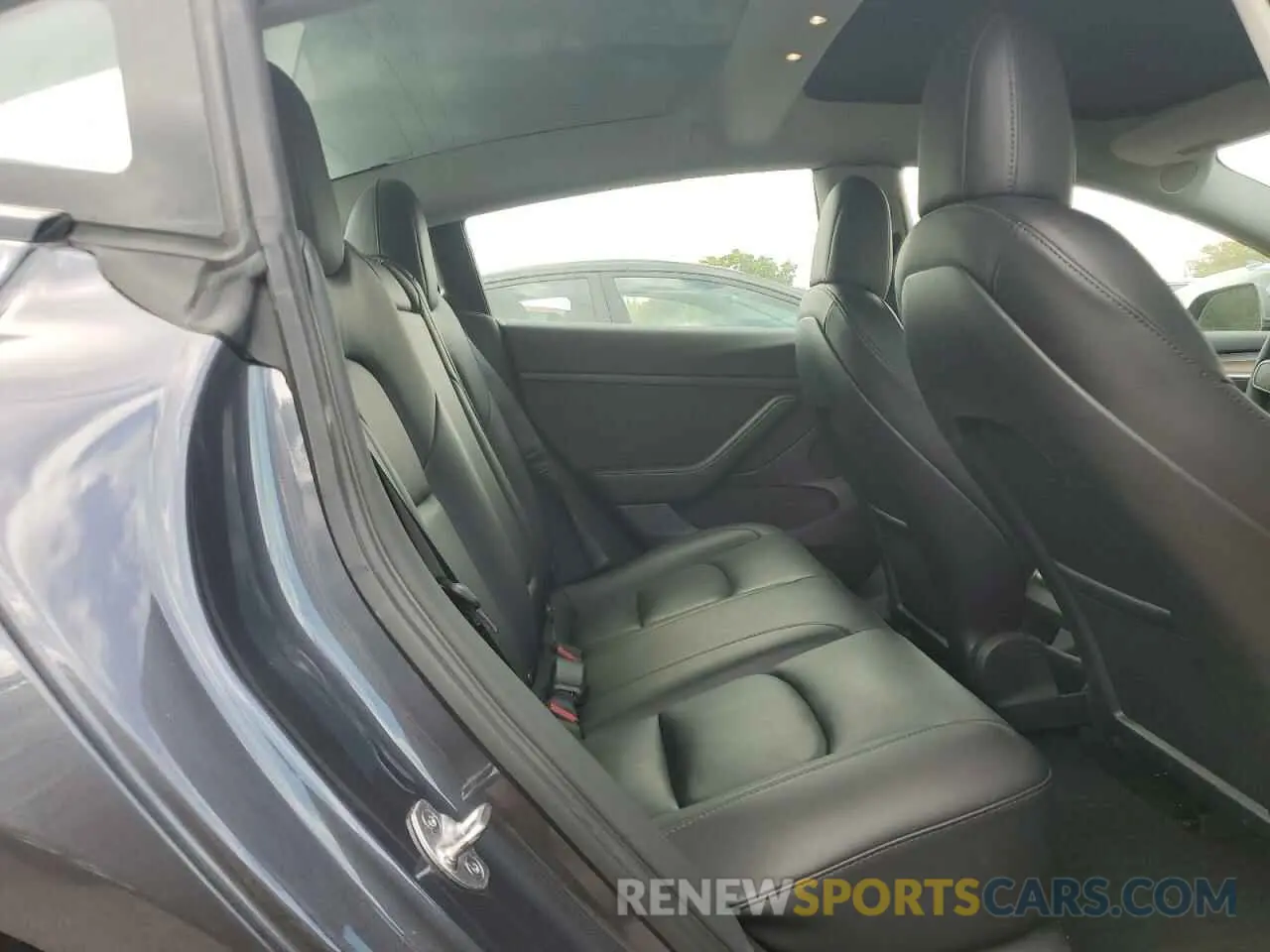 10 Photograph of a damaged car 5YJ3E1EB1NF175638 TESLA MODEL 3 2022