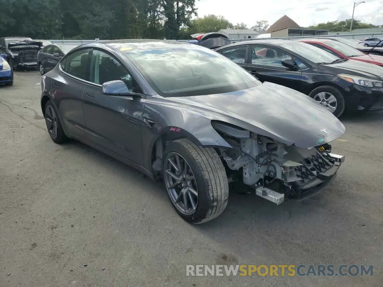 4 Photograph of a damaged car 5YJ3E1EB1NF175638 TESLA MODEL 3 2022