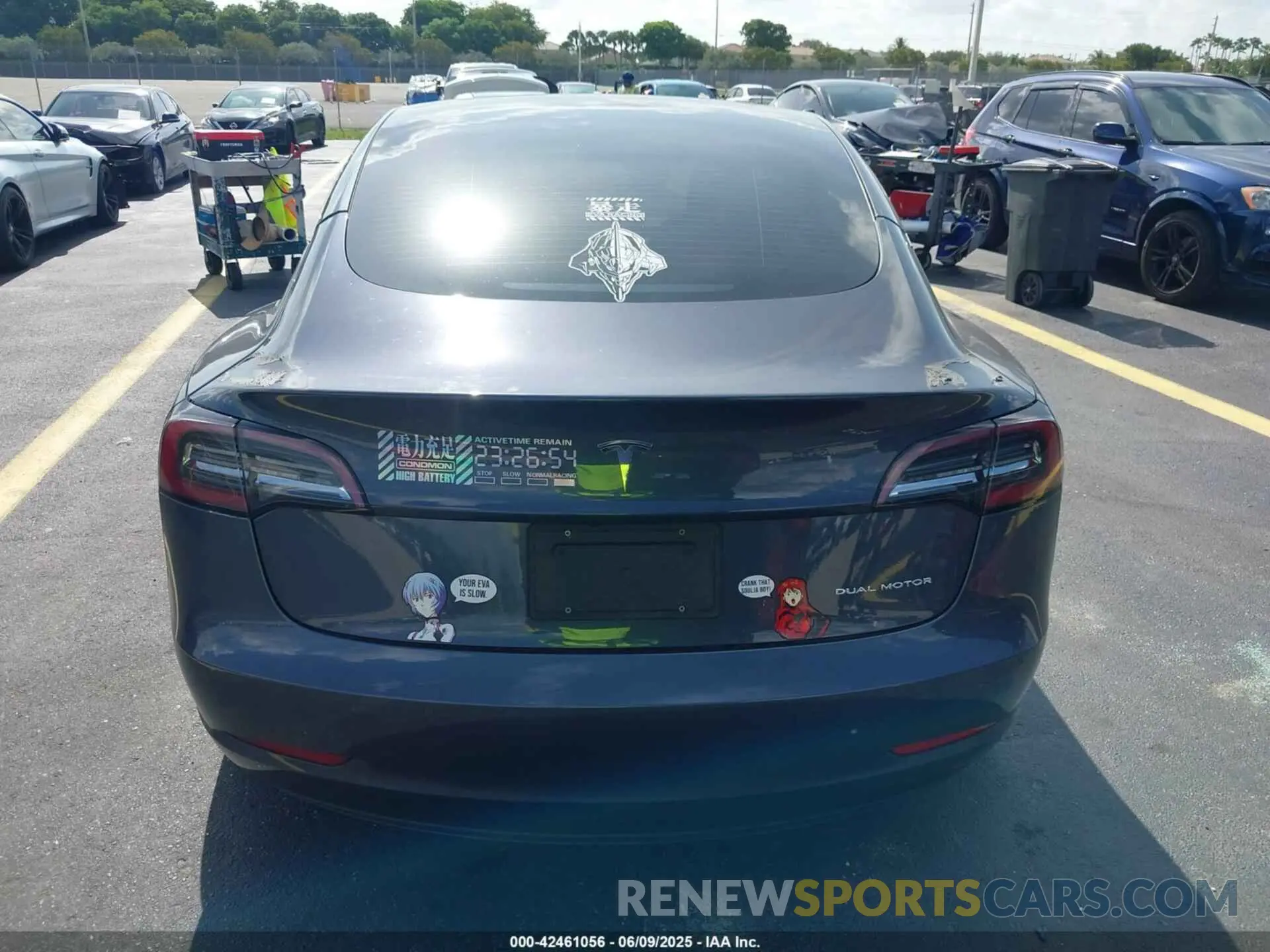 17 Photograph of a damaged car 5YJ3E1EB1NF176739 TESLA MODEL 3 2022